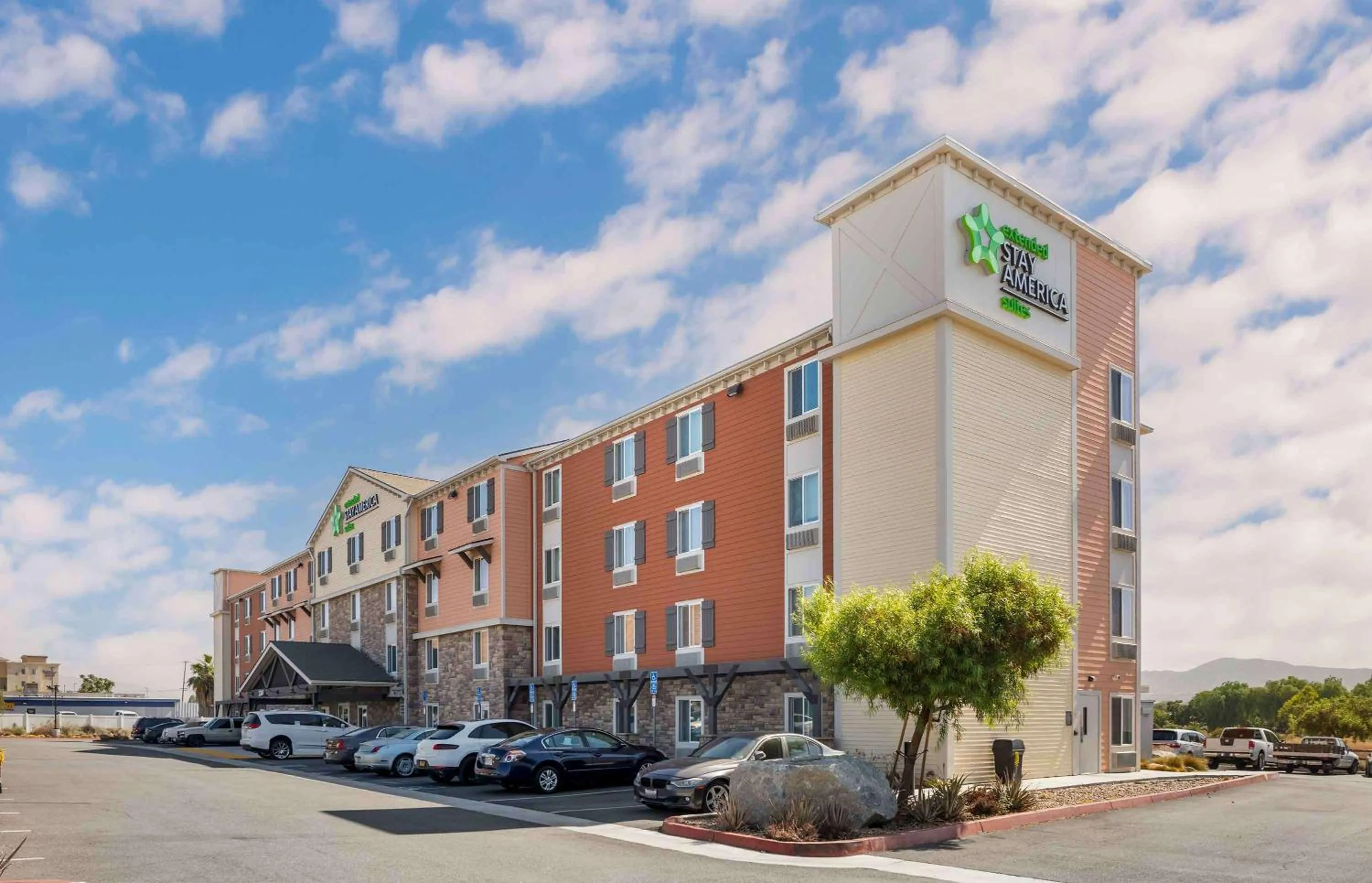 Property building in Extended Stay America Suites - Norco