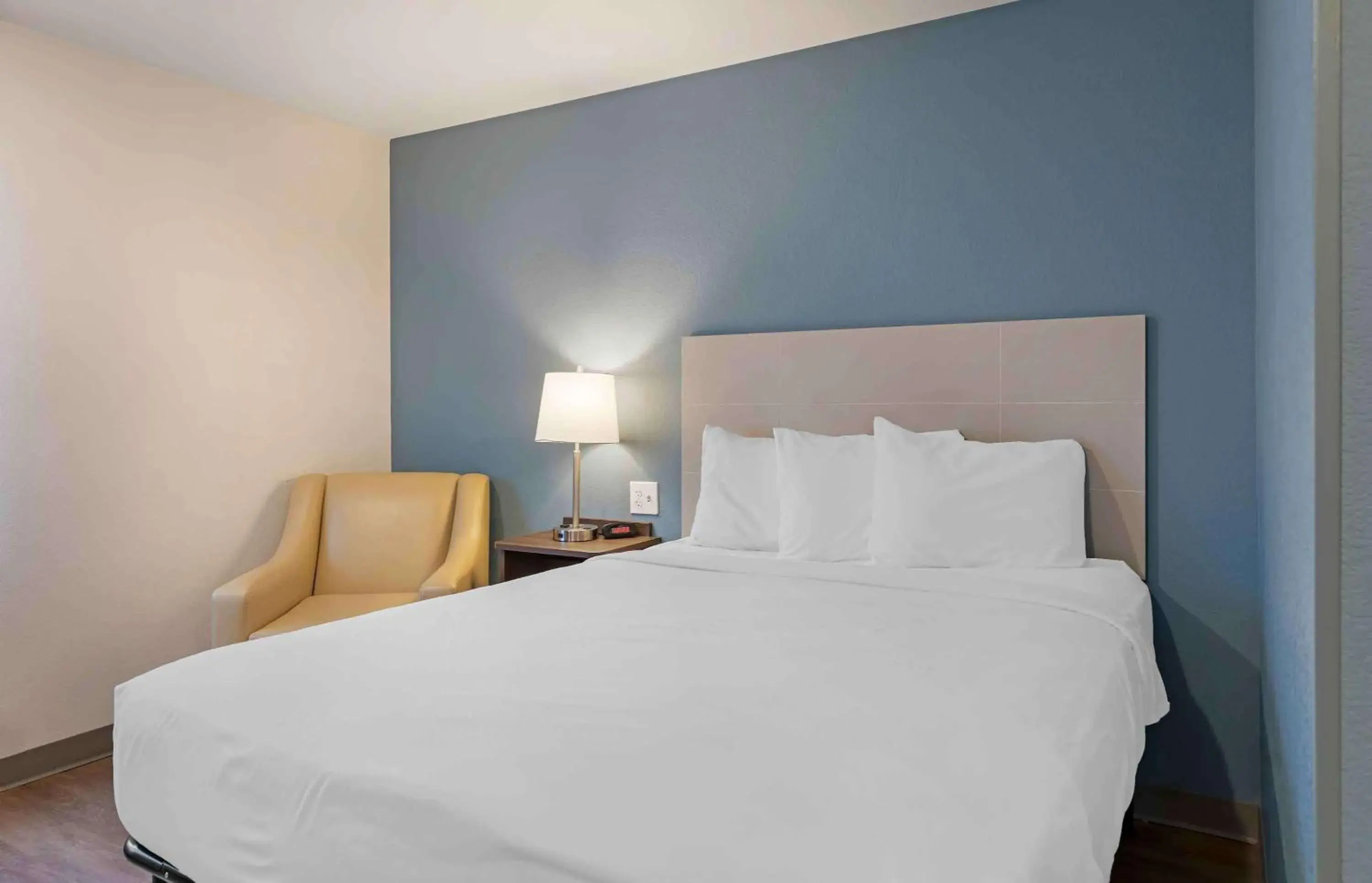 Queen Studio in Extended Stay America Suites - Redlands Queen Studio in Extended Stay America Suites - Redlands
