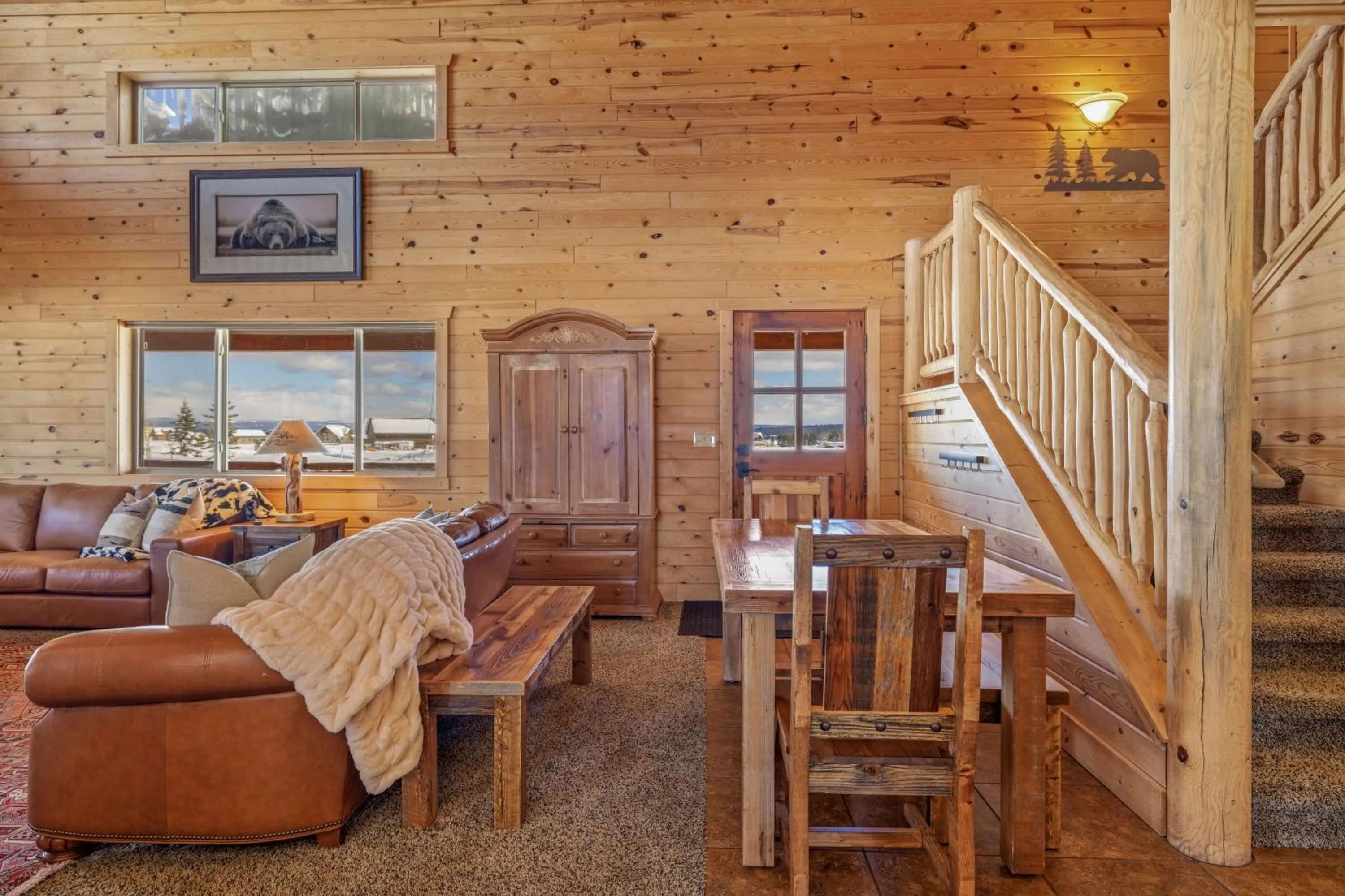 Liberty Lodge by KABINO Hot Tub Air Hockey 3 Living Rooms 7 bedrooms Boat Launch Reservoir ATV Snowmobile Trails WiFi
