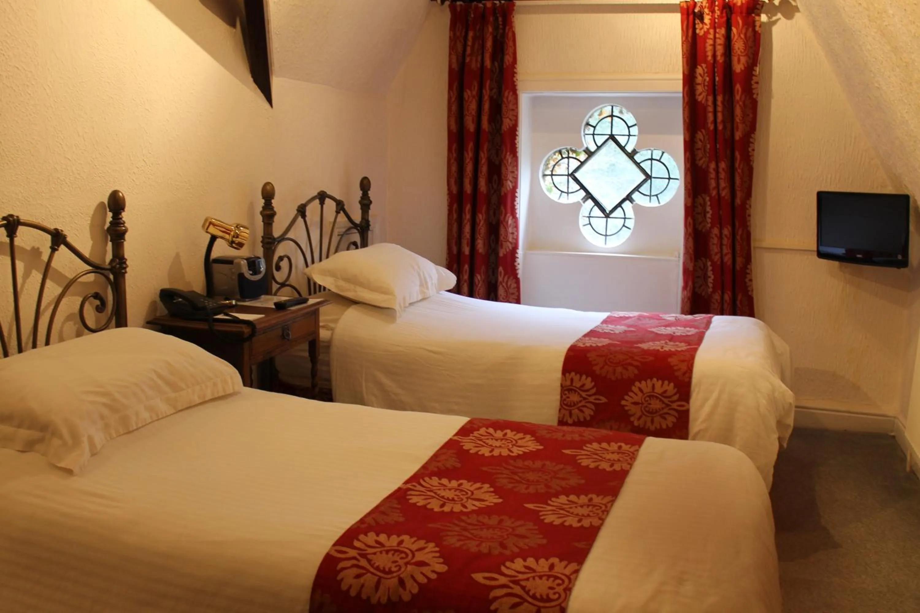 Bedroom in Oakwood Hall Hotel