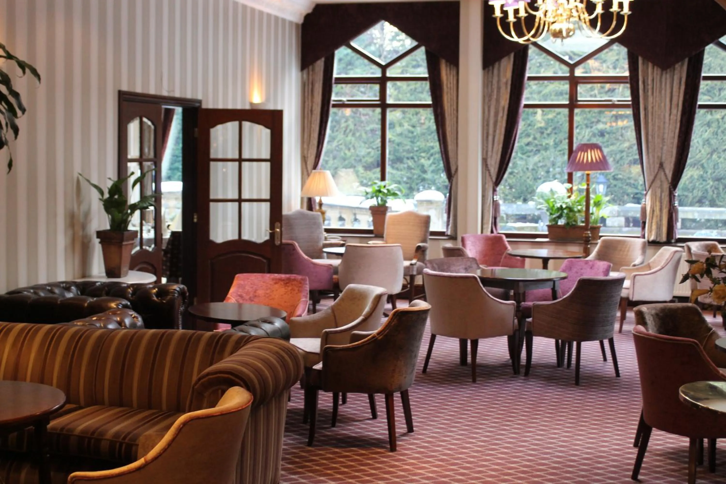 Lounge or bar in Oakwood Hall Hotel