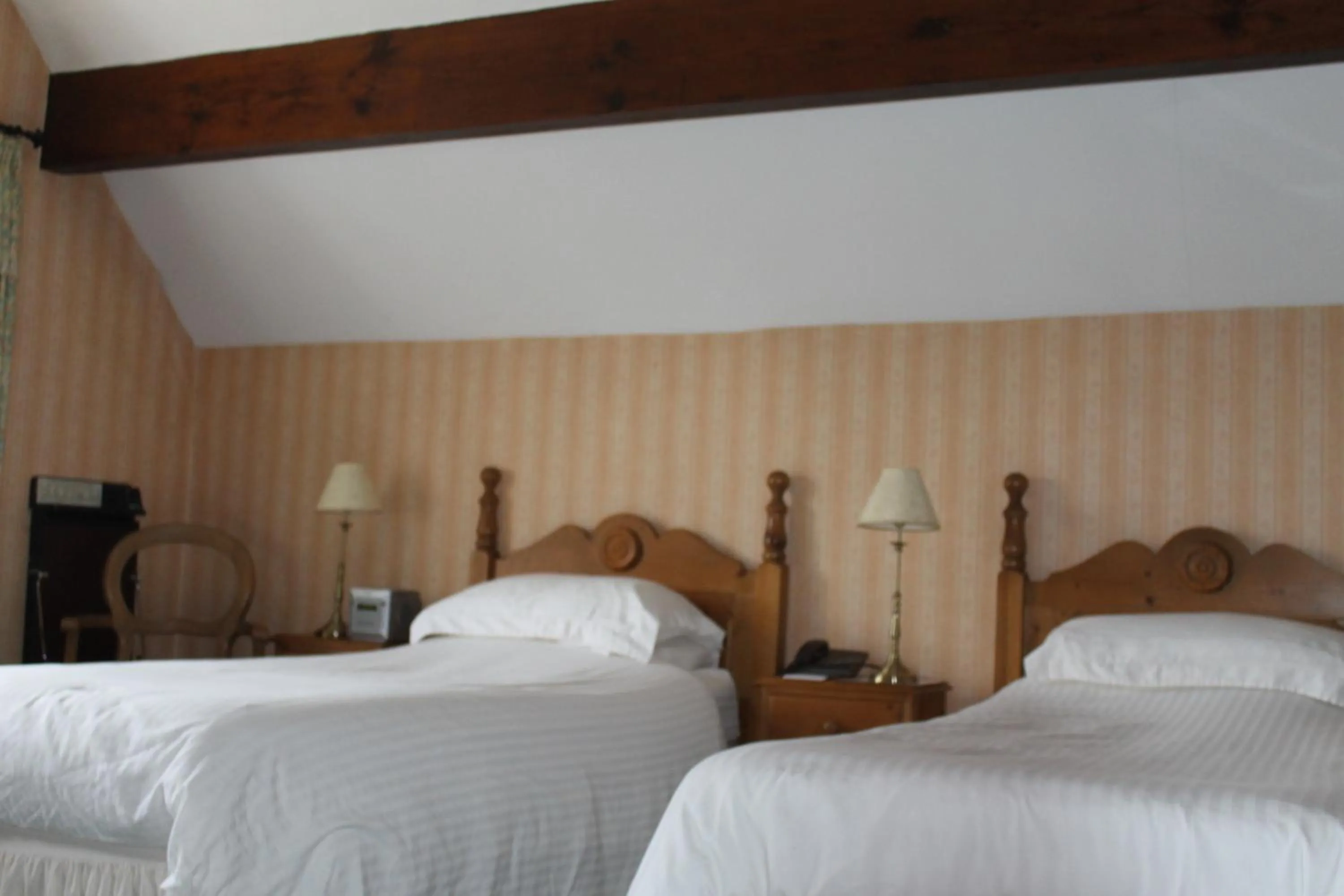 Bed in Oakwood Hall Hotel