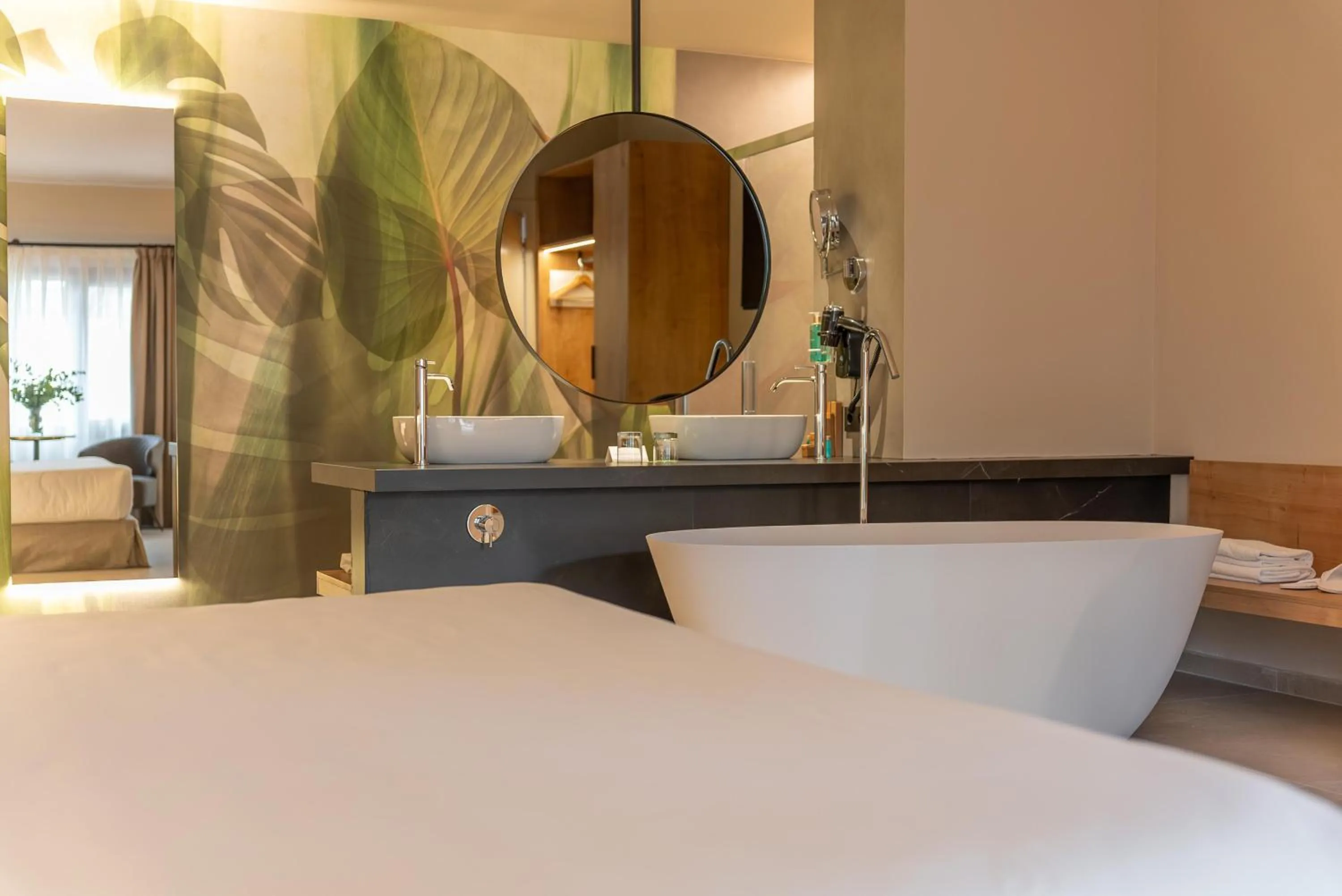 Bathroom, Bed in Hotel Huerto del Cura