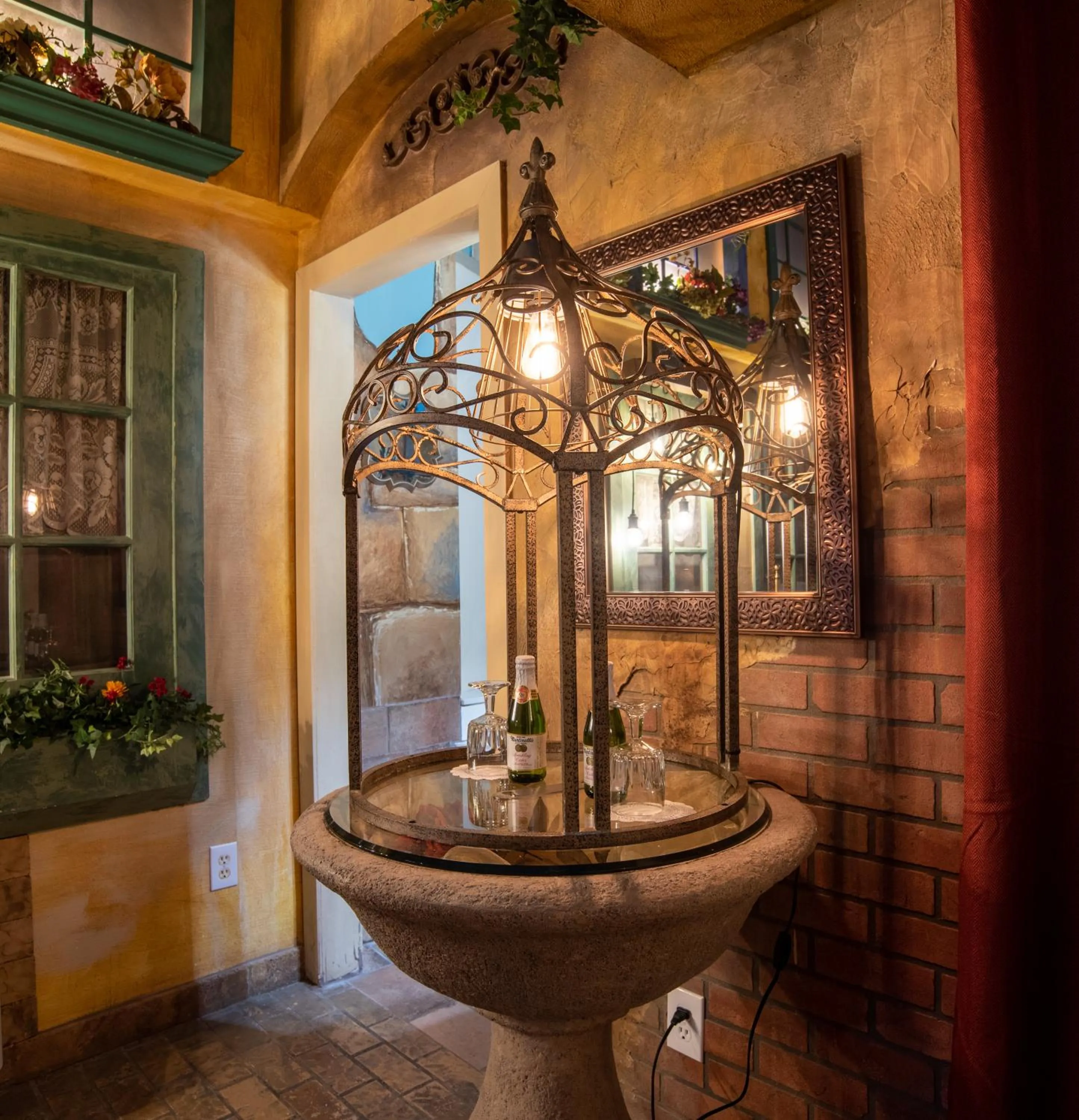 Decorative detail in The Anniversary Inn - Fifth South