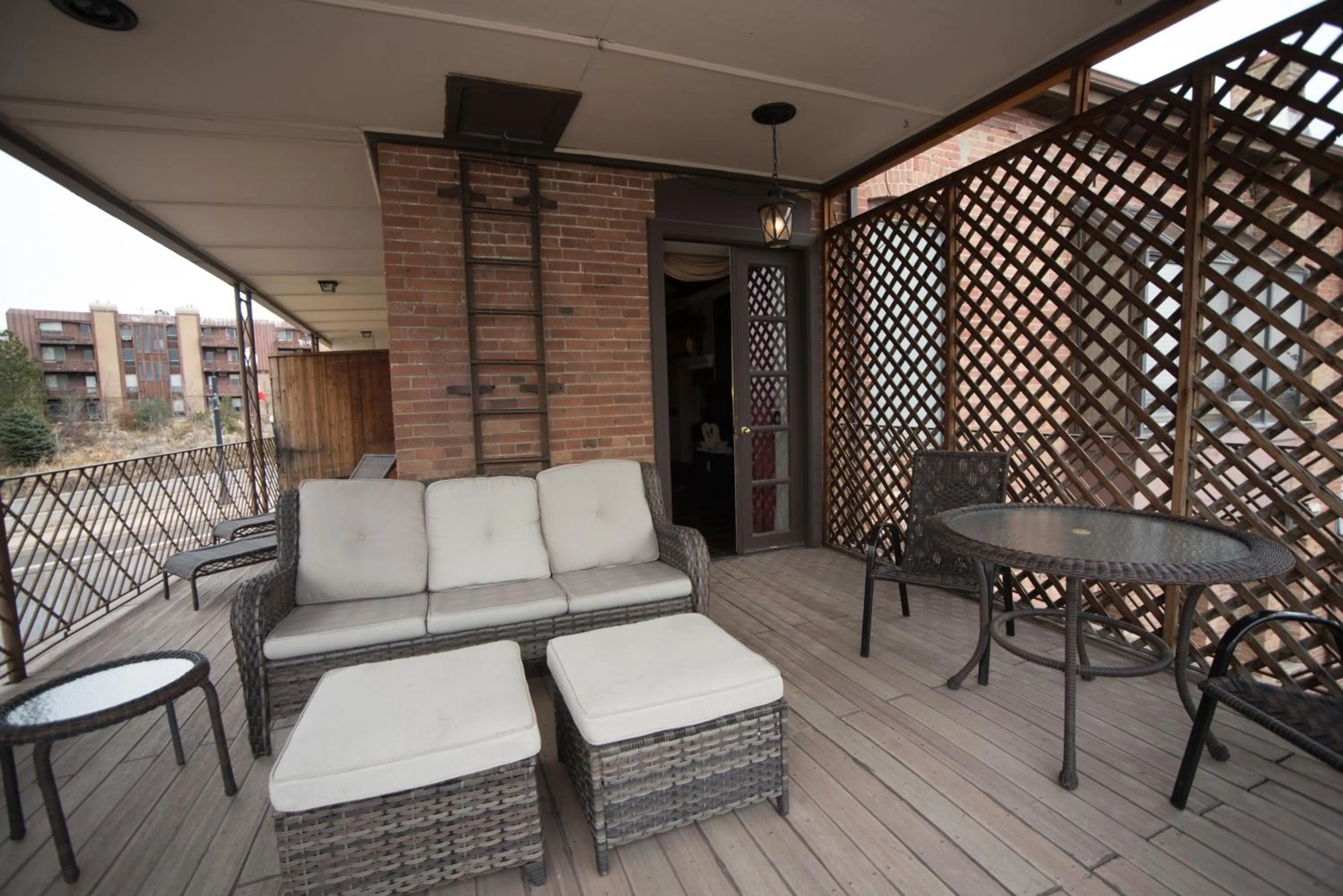 Patio in The Anniversary Inn - Fifth South