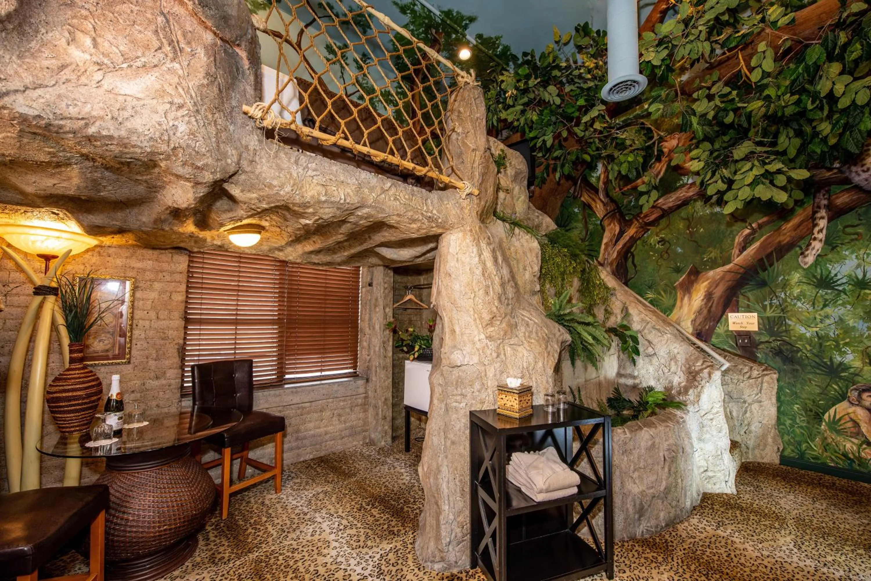 Seating area in The Anniversary Inn - Fifth South