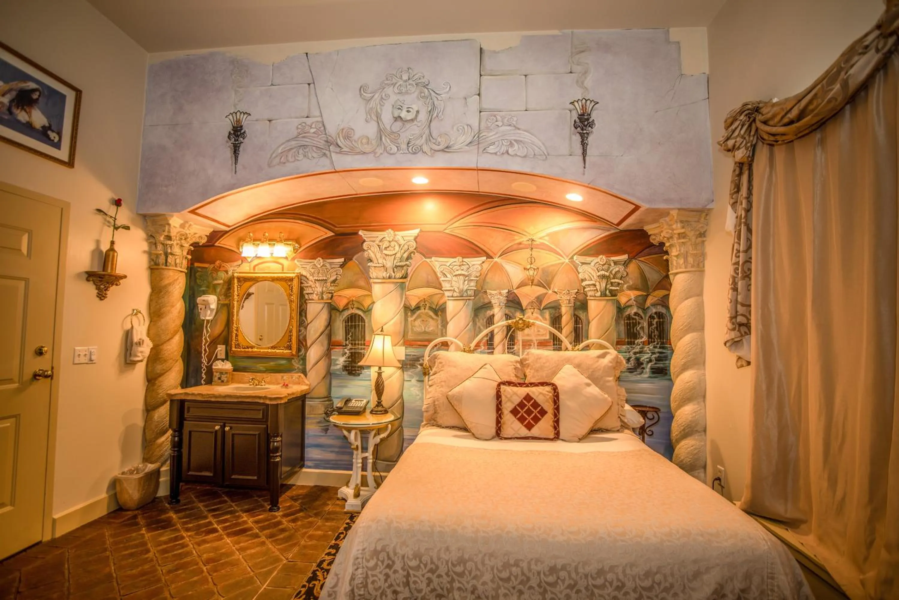 Bedroom, Bed in The Anniversary Inn - Fifth South