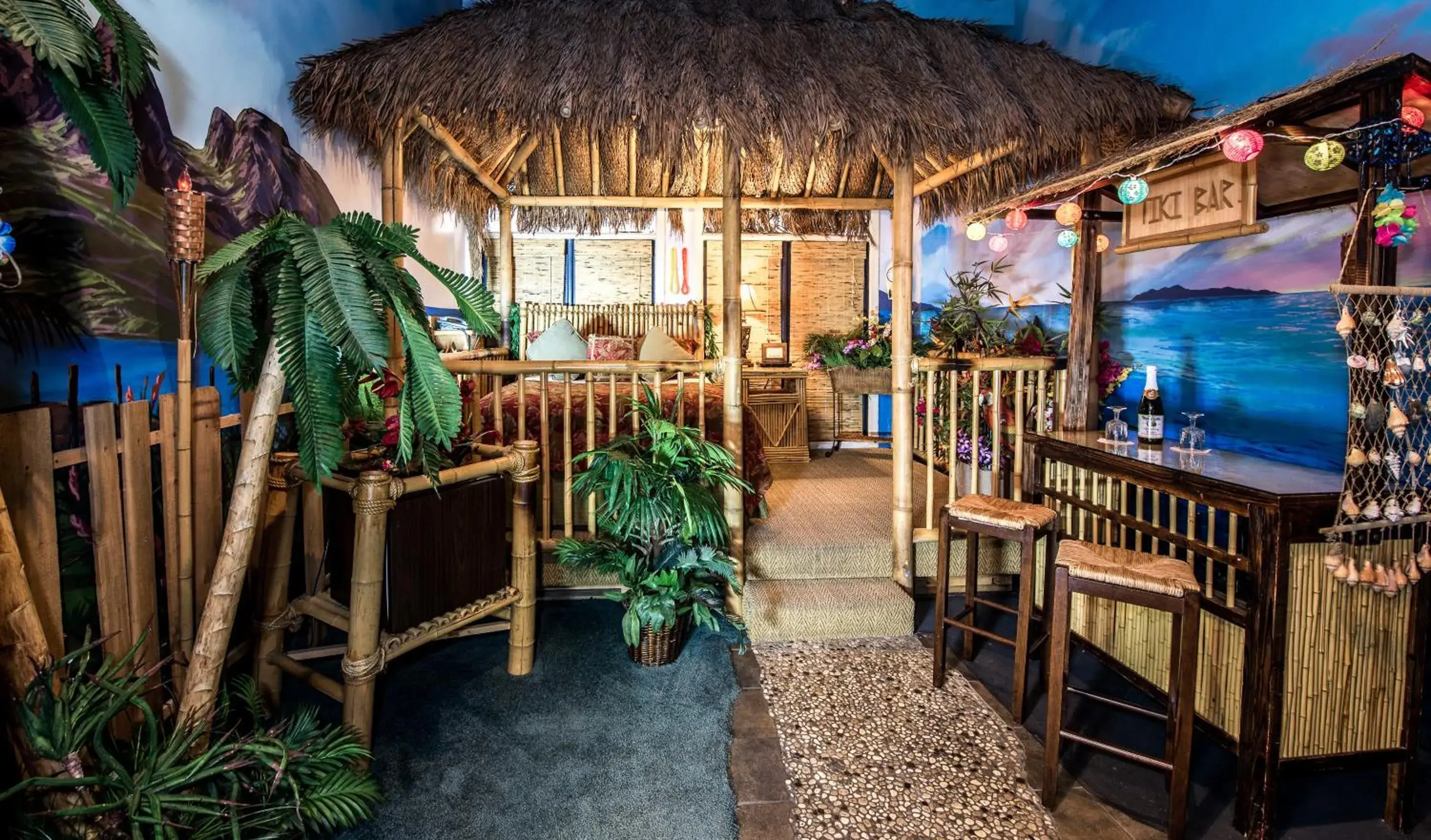 Standard King Room in The Anniversary Inn - Fifth South Standard King Room in The Anniversary Inn - Fifth South