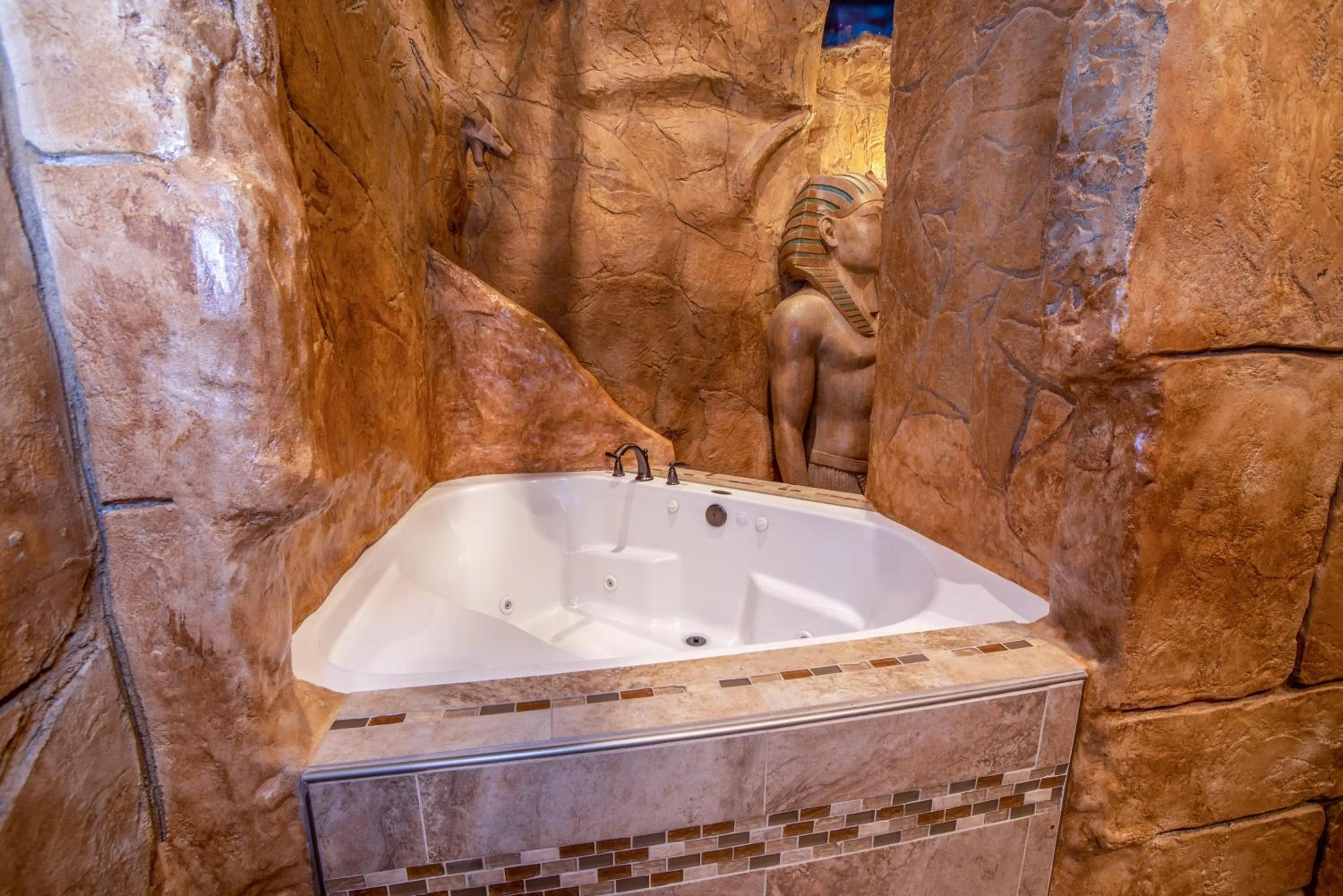 Bathroom in The Anniversary Inn - Fifth South