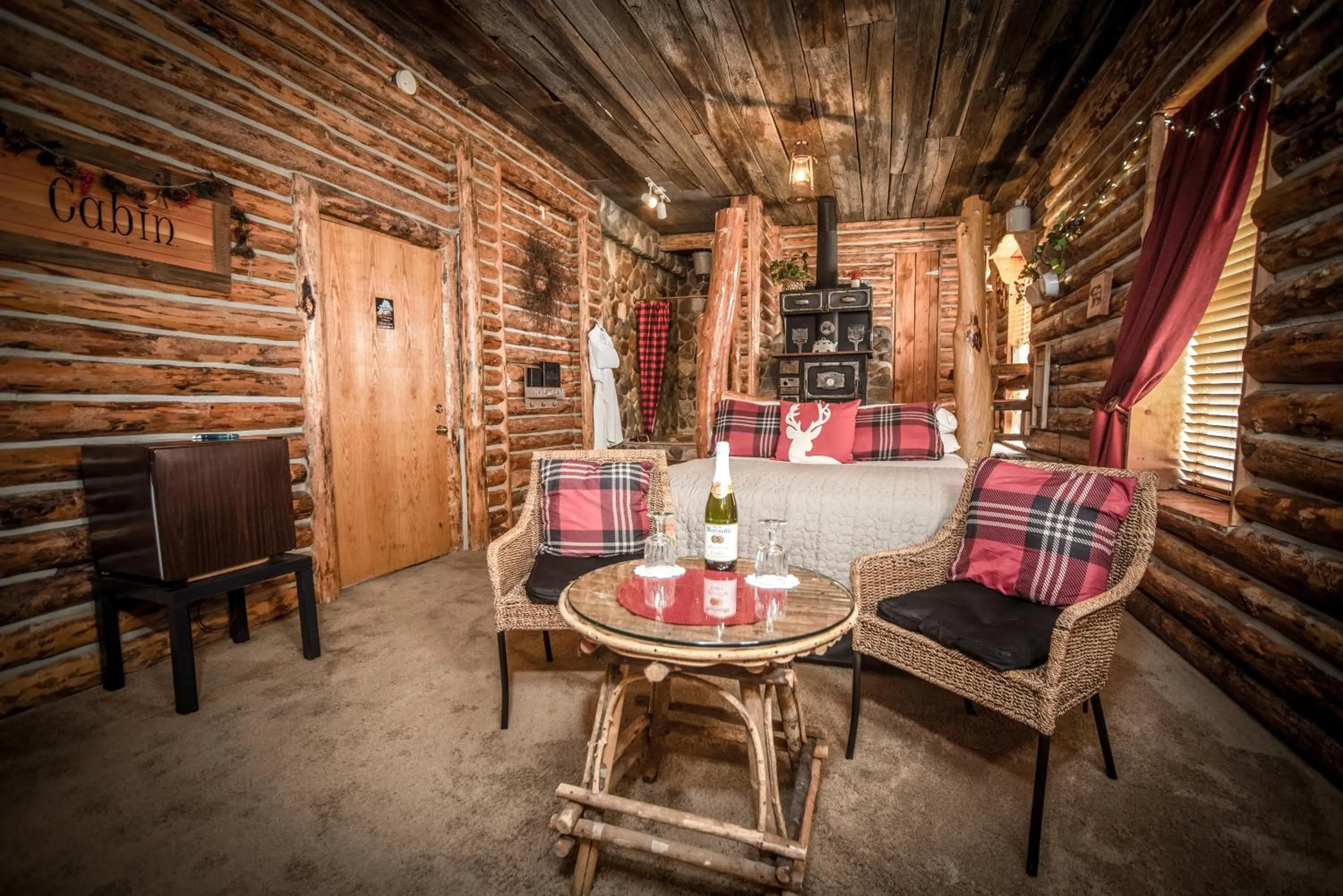 Seating area in The Anniversary Inn - Fifth South