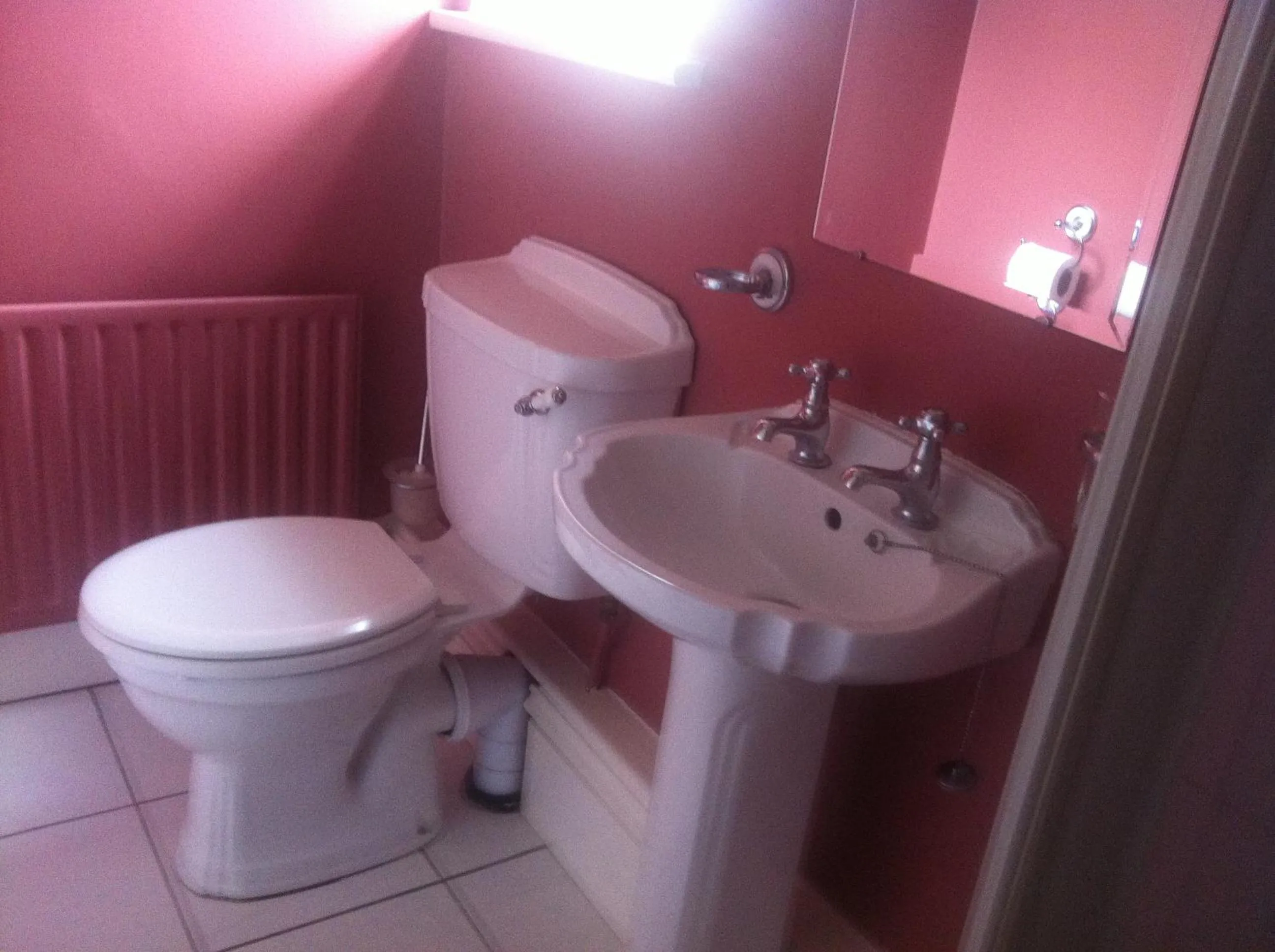 Bathroom in Ivyleigh House