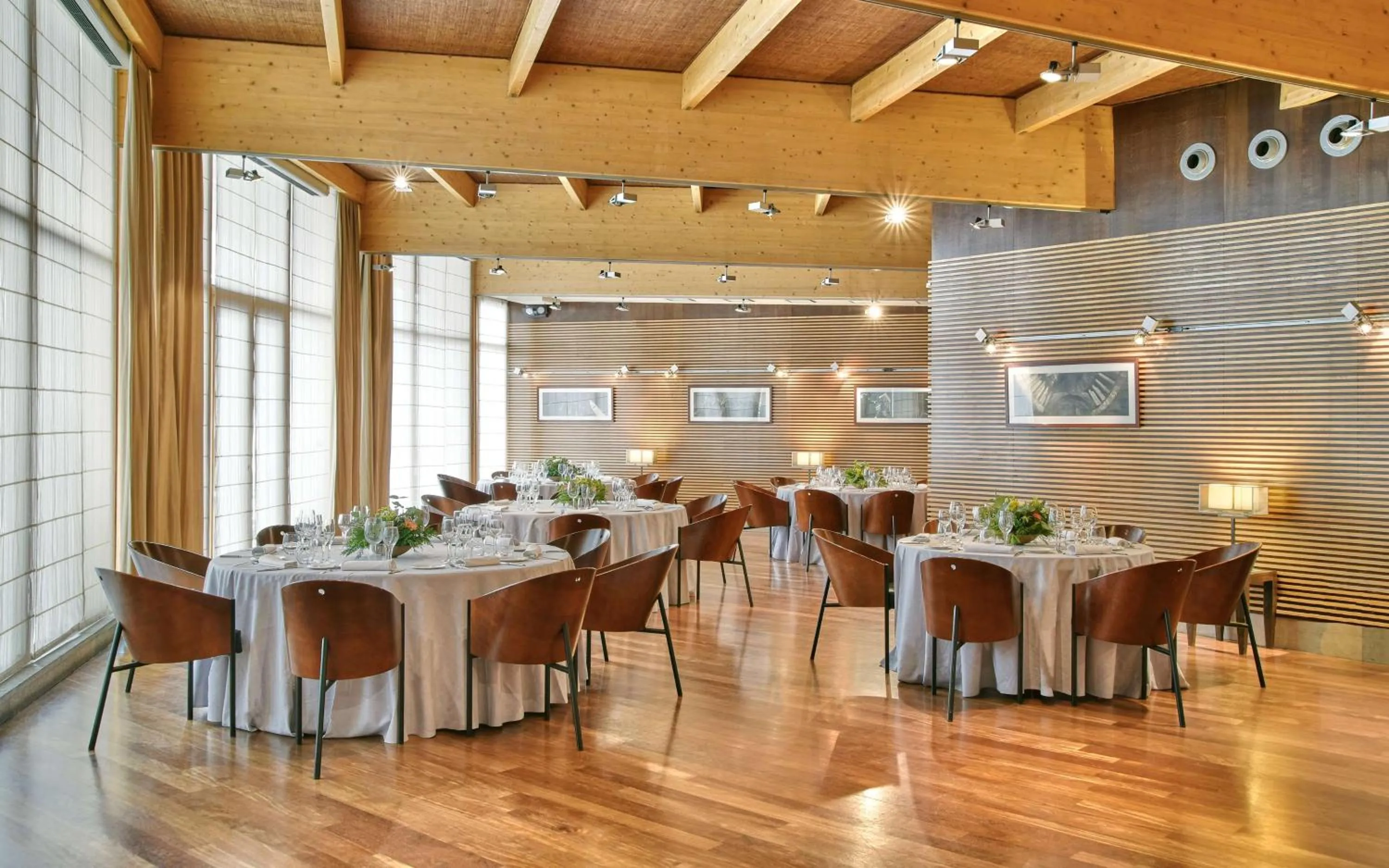 Restaurant/places to eat in NH Collection Palacio de Burgos