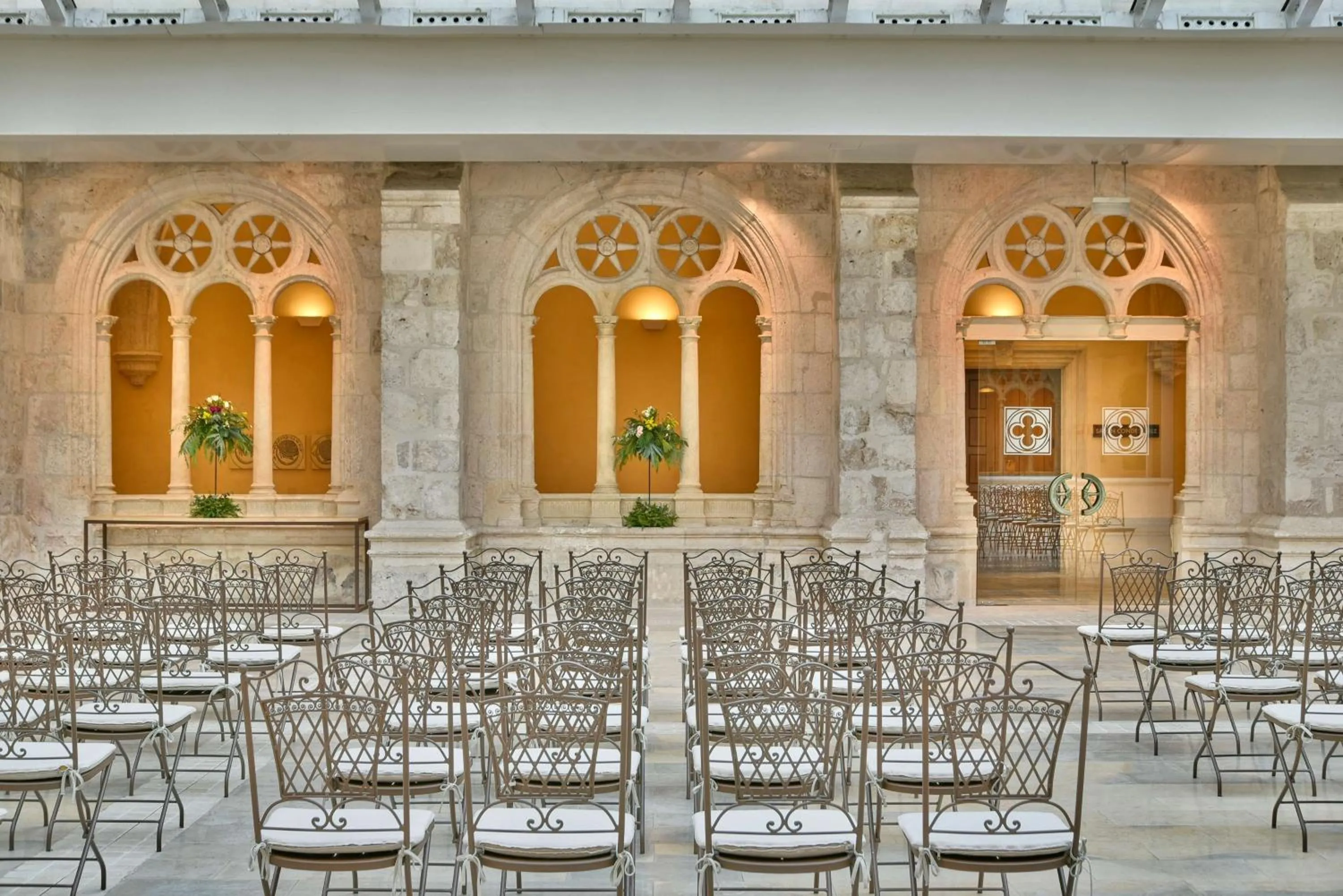 Meeting/conference room in NH Collection Palacio de Burgos