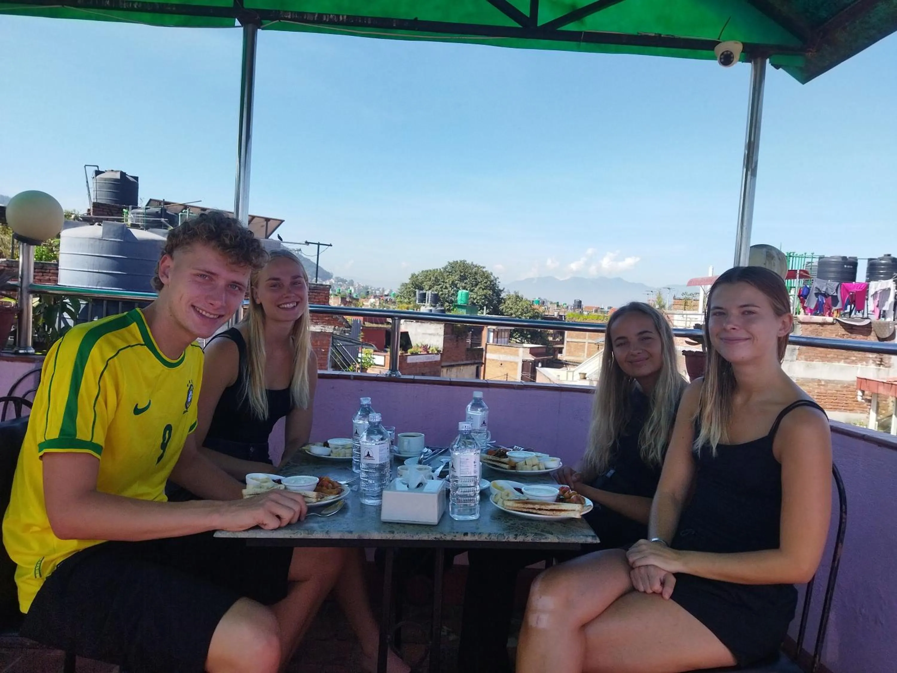 Restaurant/places to eat in HOTEL RUPAKOT AND ROOFTOP RESTAURANT
