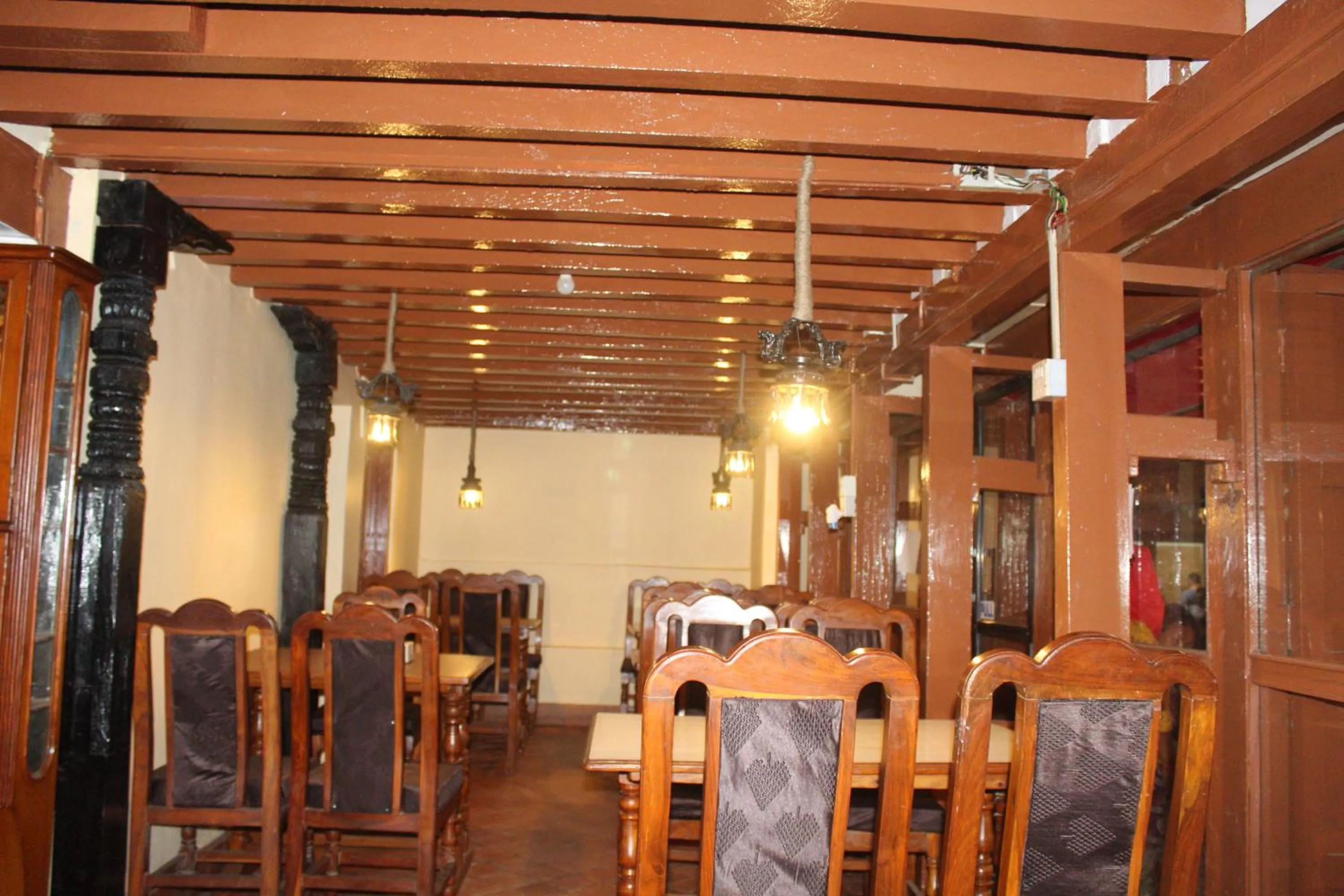 Restaurant/places to eat in HOTEL RUPAKOT AND ROOFTOP RESTAURANT