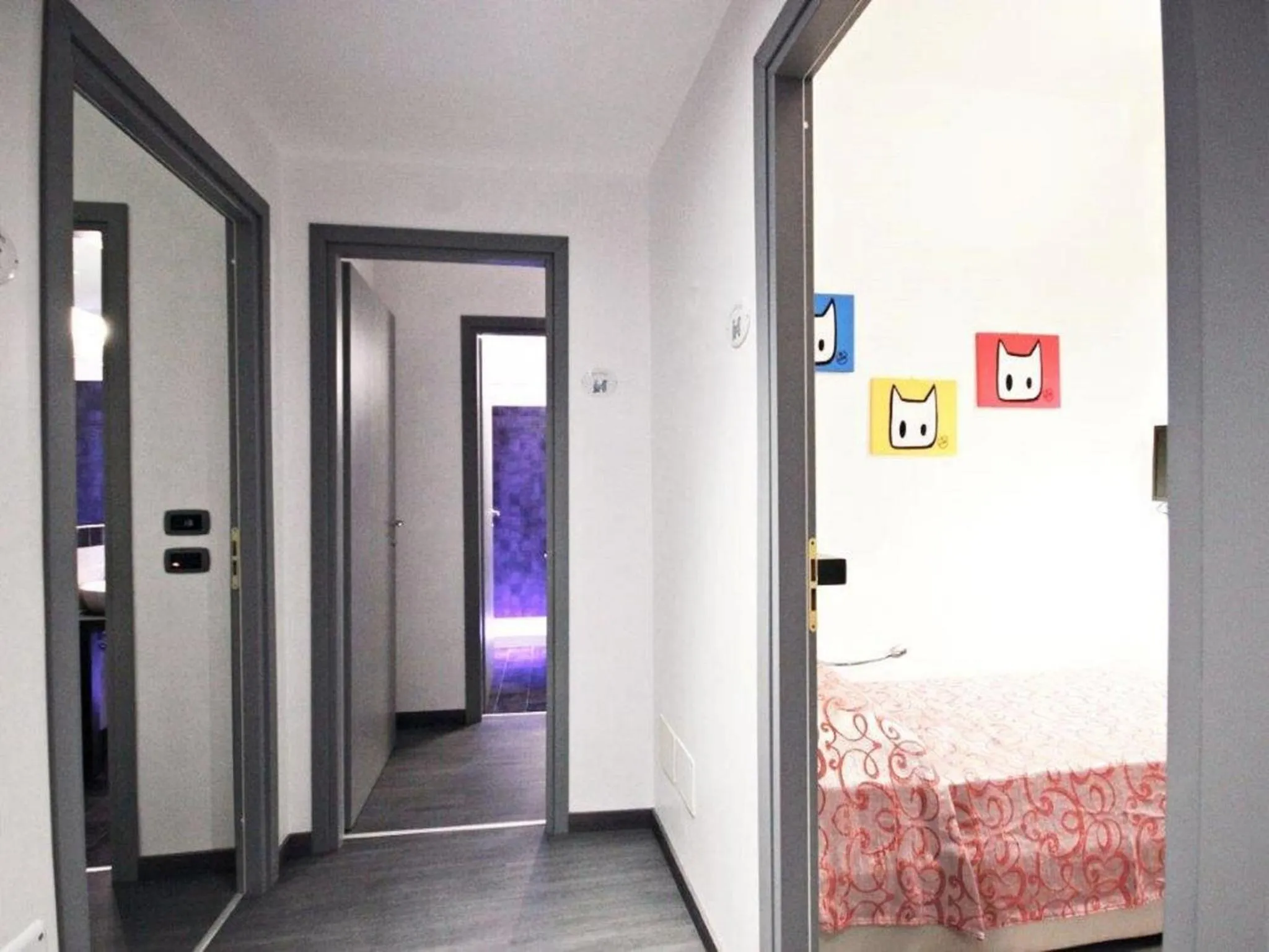 Decorative detail, Bed in Affittacamere Tiburstation