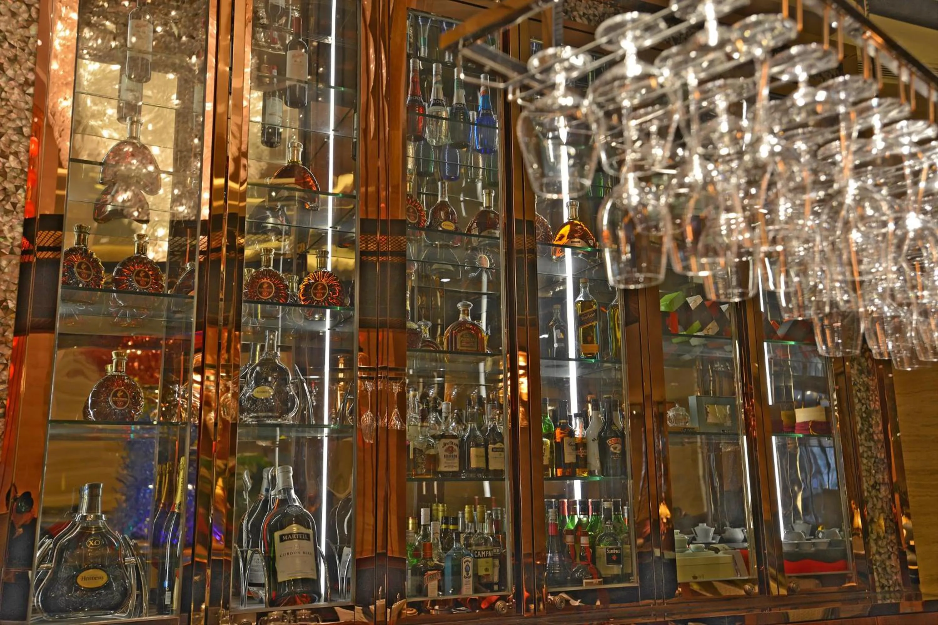 Lounge or bar in Crowne Plaza Shanghai Noah Square by IHG