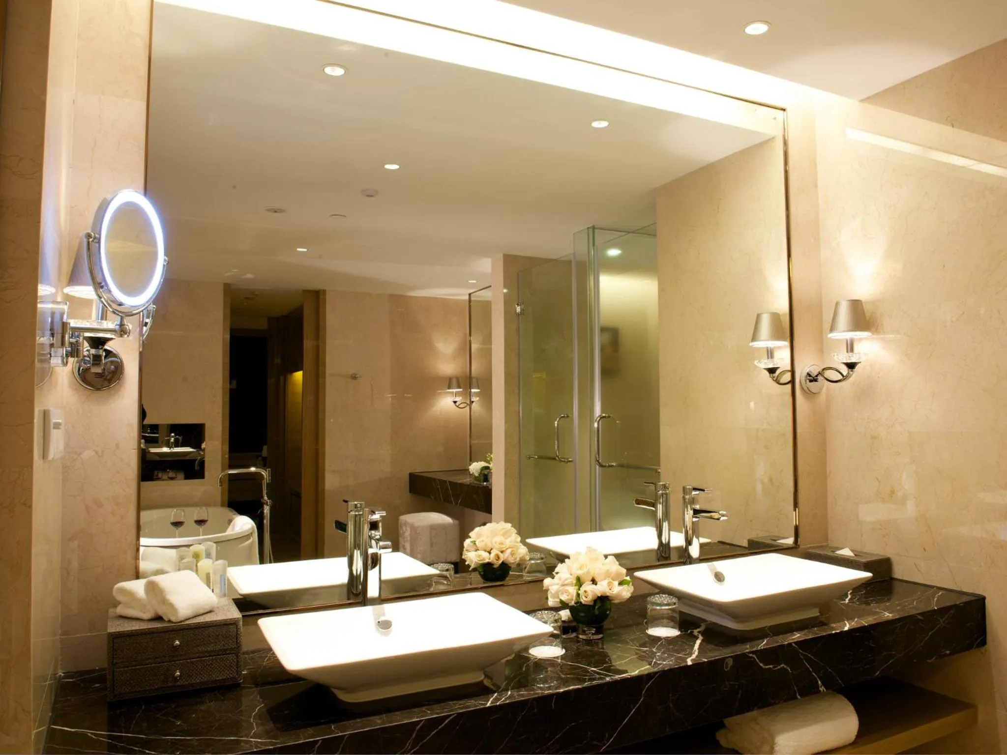 Toilet in Crowne Plaza Shanghai Noah Square by IHG