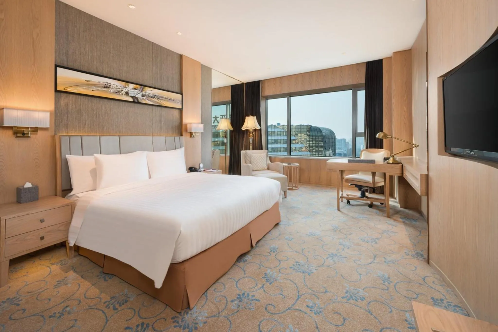 Photo of the whole room, Bed in Crowne Plaza Shanghai Noah Square by IHG