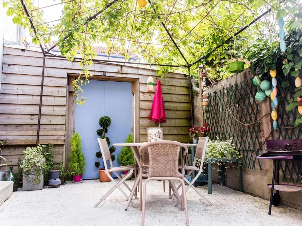 Other in Les Flots Bleus