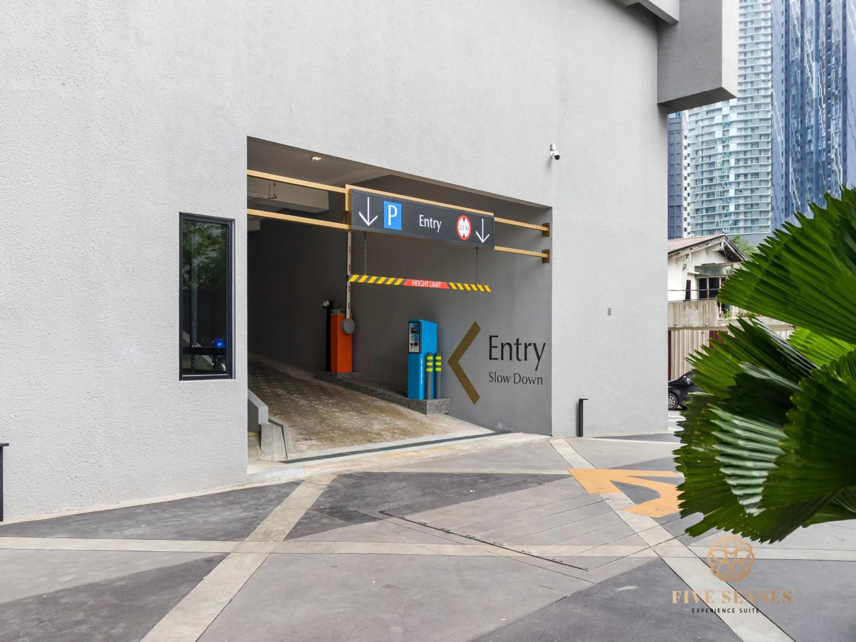 Parking in Scarletz Suites Kuala Lumpur, Five Senses