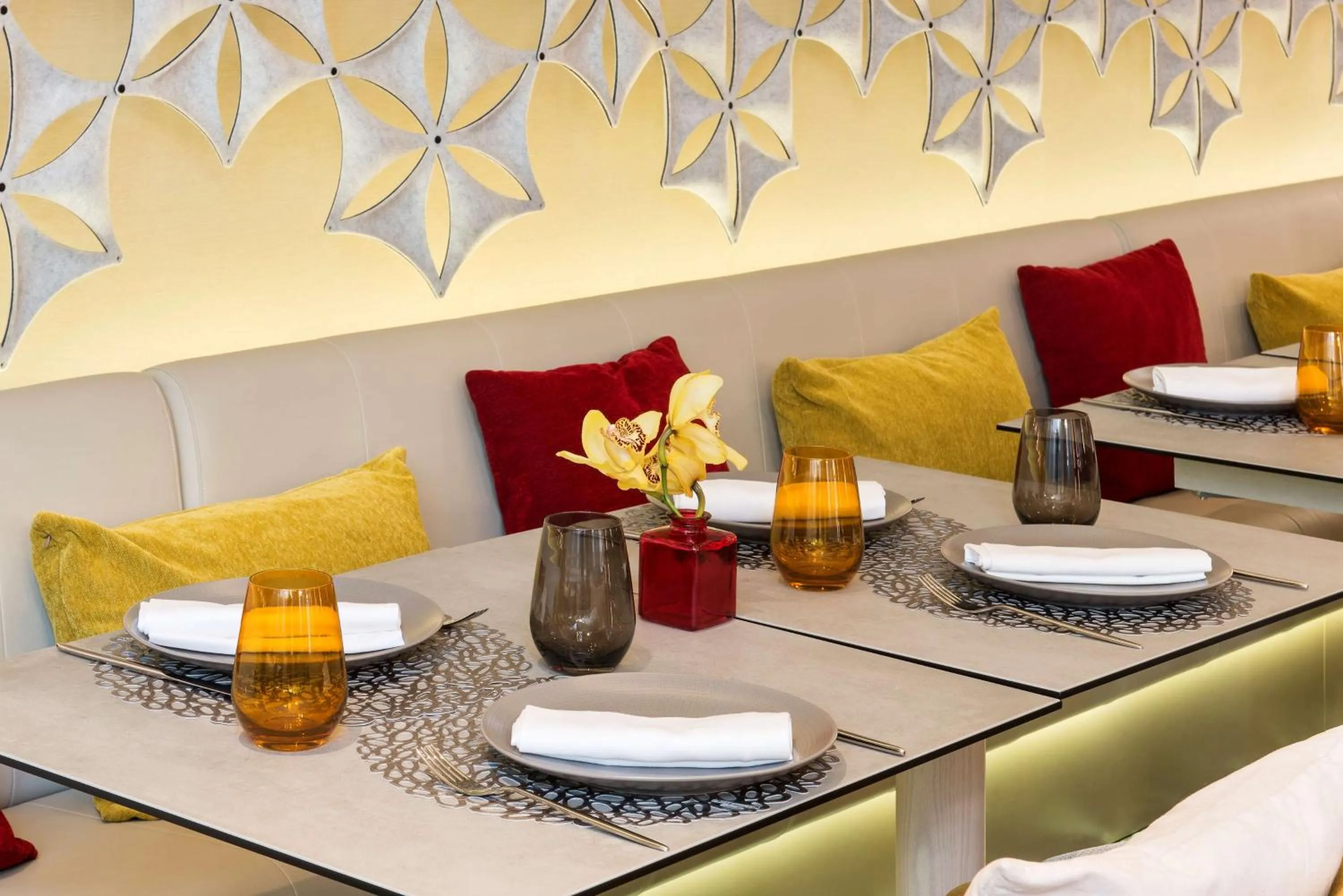 Lounge or bar in NH Collection Barcelona Podium