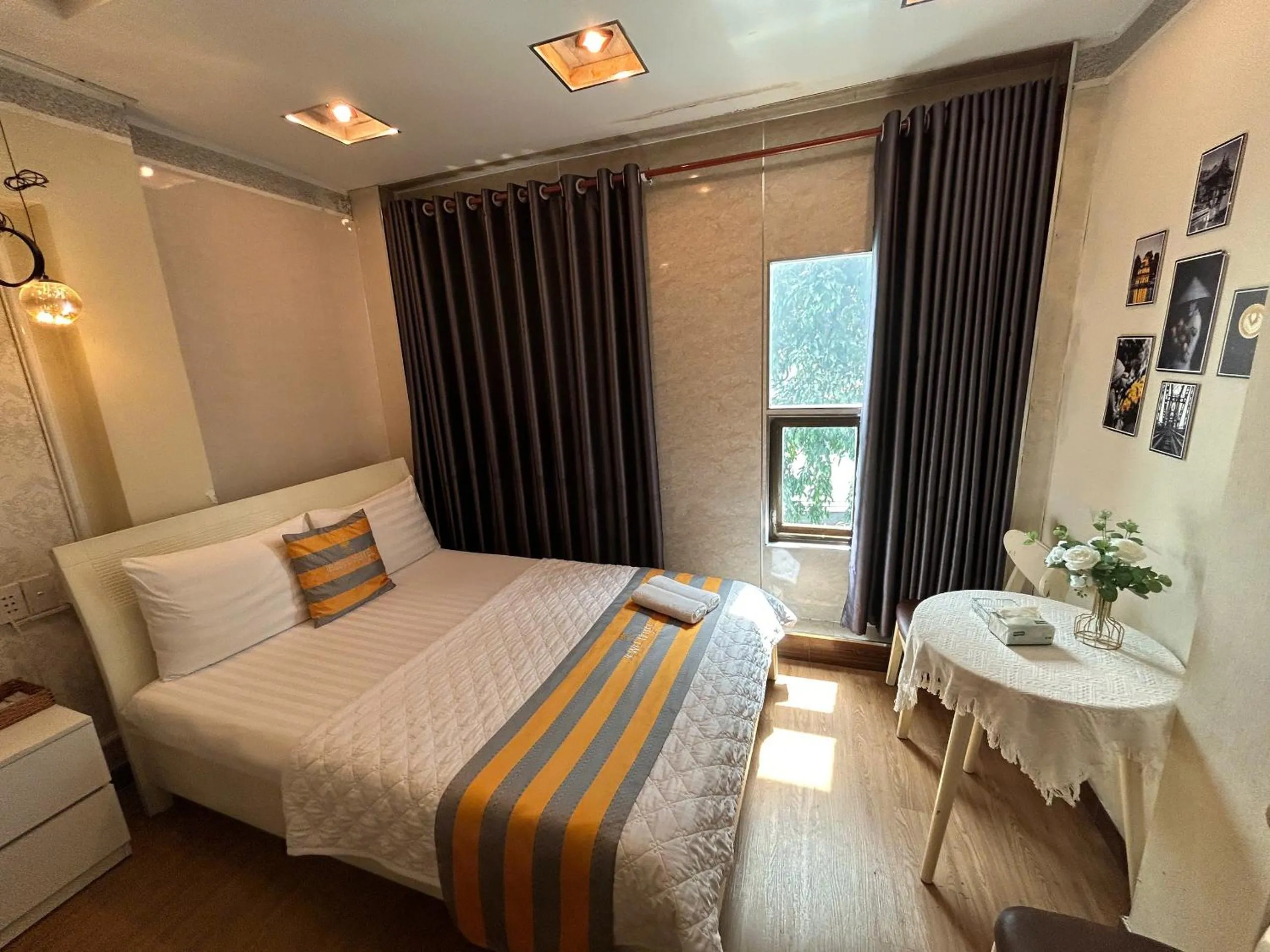 Bedroom, Bed in Jewel Hotel