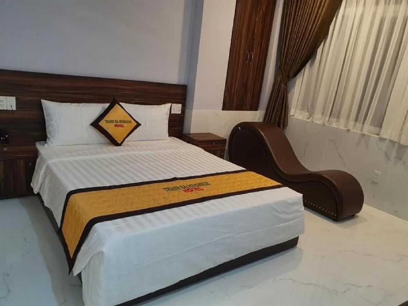 Photo of the whole room, Bed in Khách Sạn Tràng An