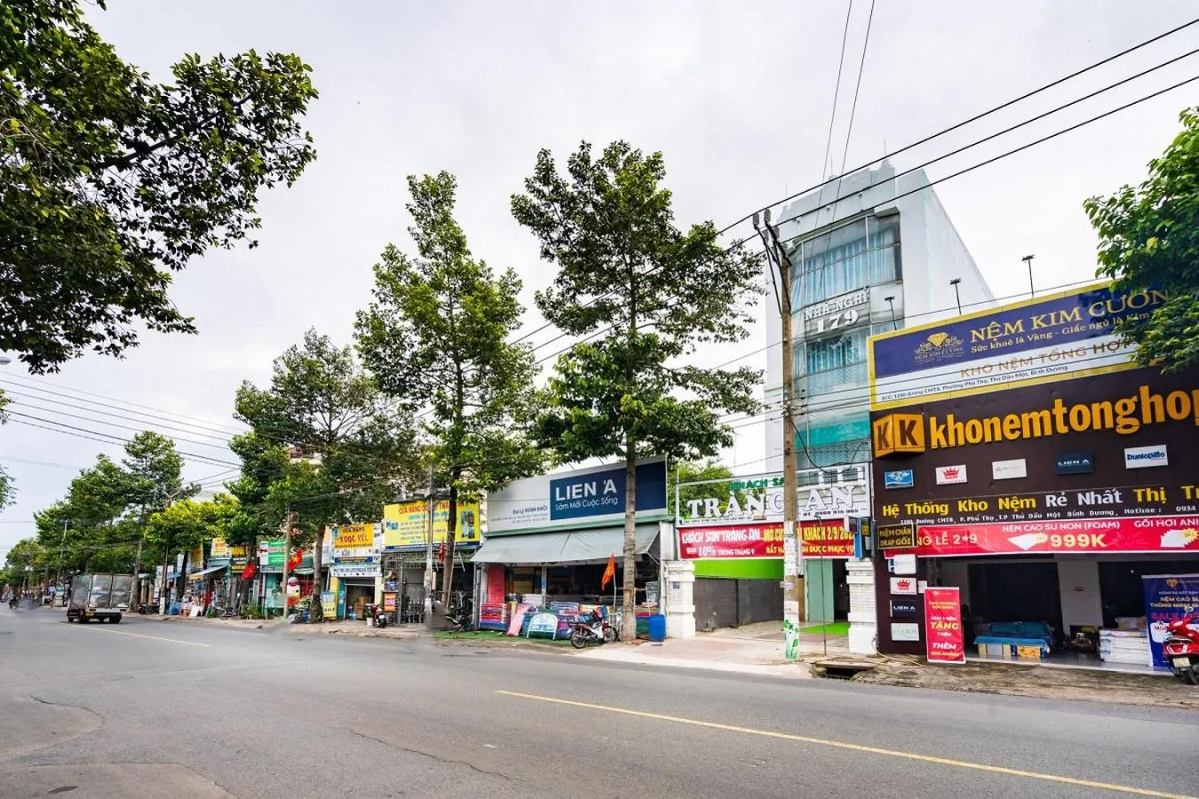 Property building in Khách Sạn Tràng An