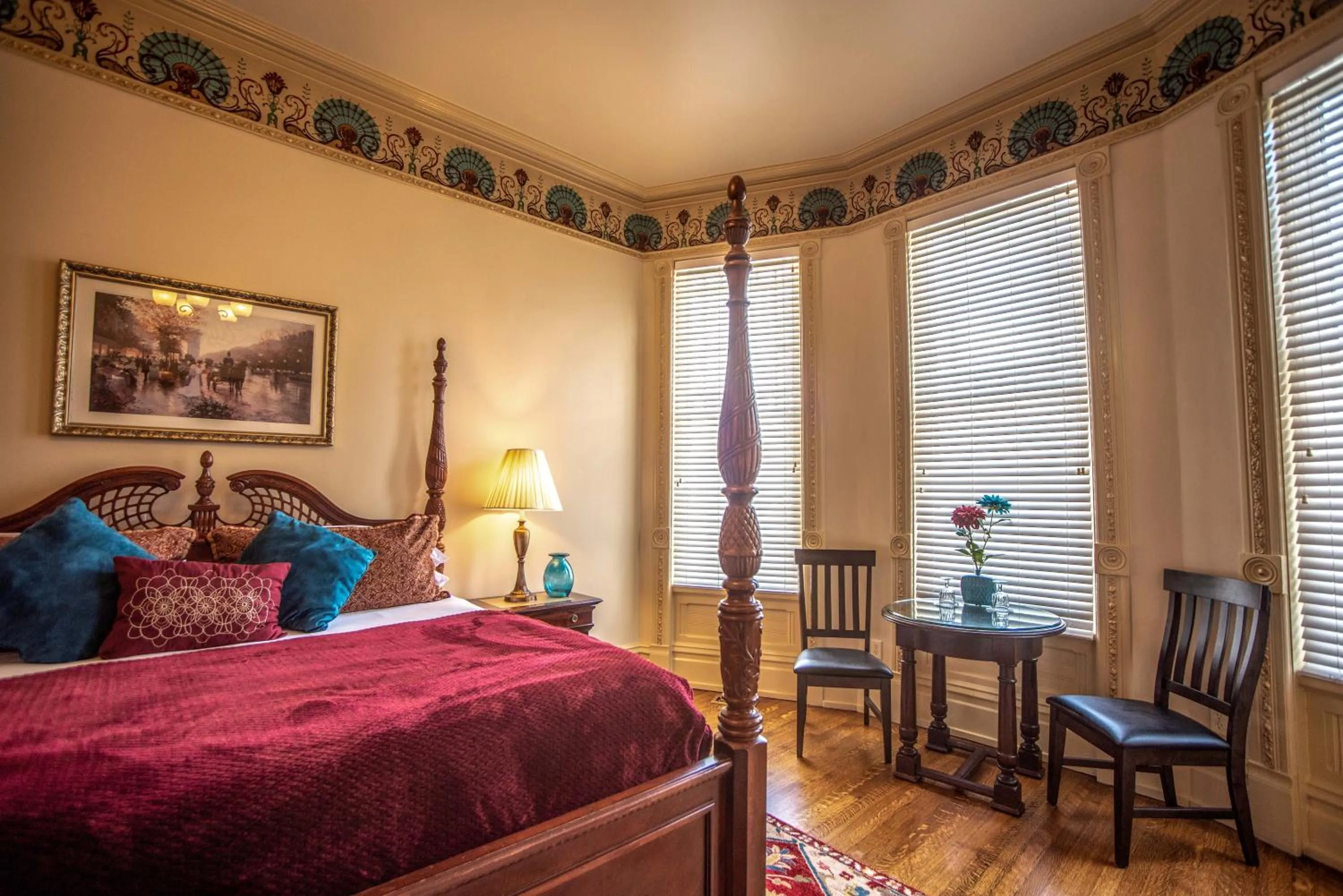 Bedroom, Bed in The Anniversary Inn - South Temple