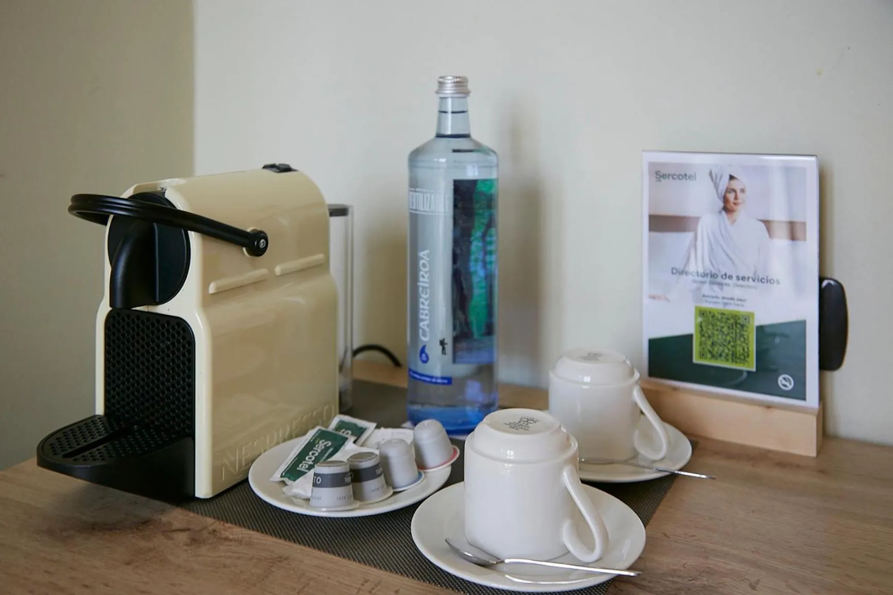 Photo of the whole room in Sercotel Cornellà Barcelona