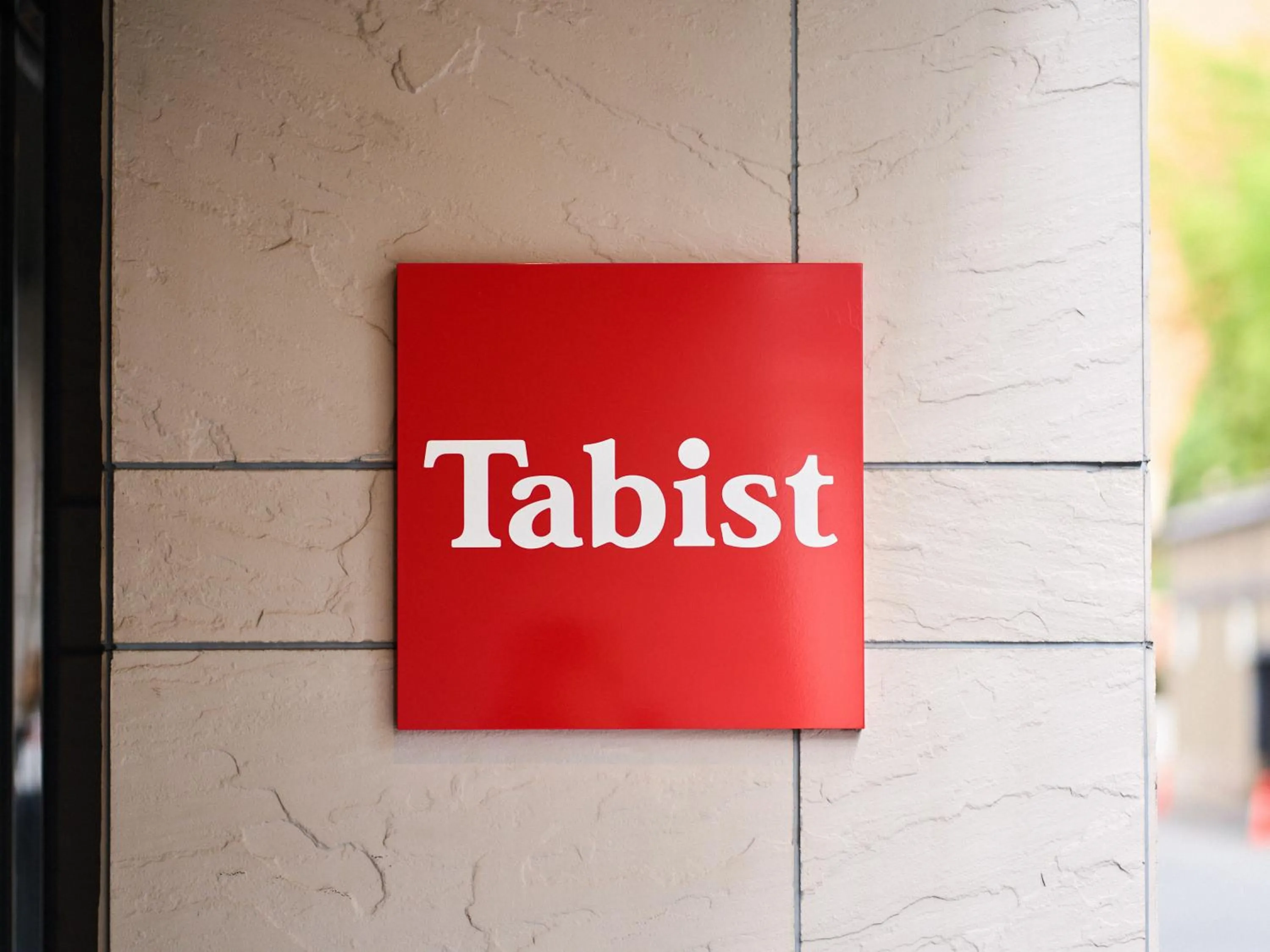 Logo/Certificate/Sign in Tabist Ginza