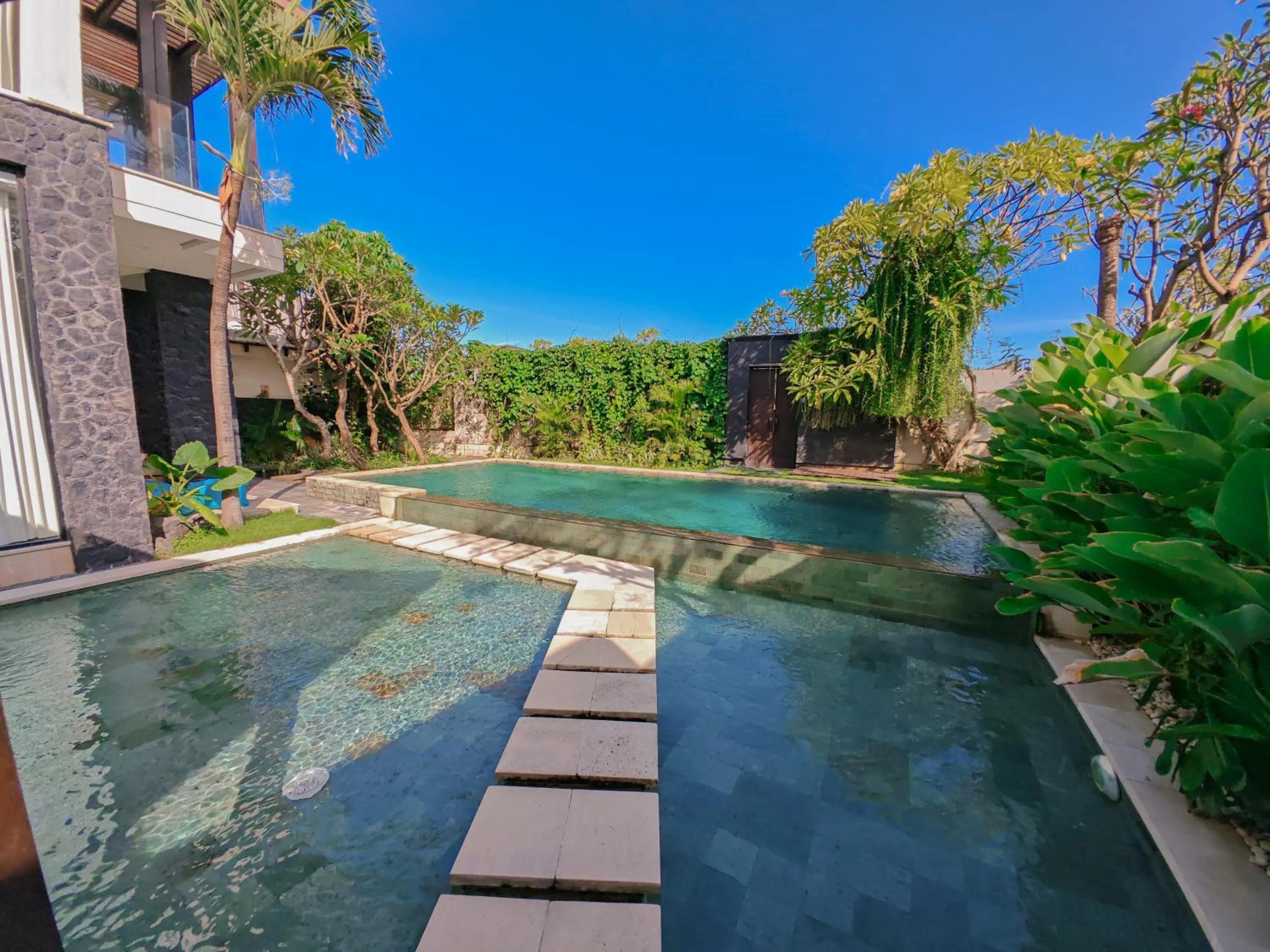 Swimming pool in Ketewel Beach Villas and Spa