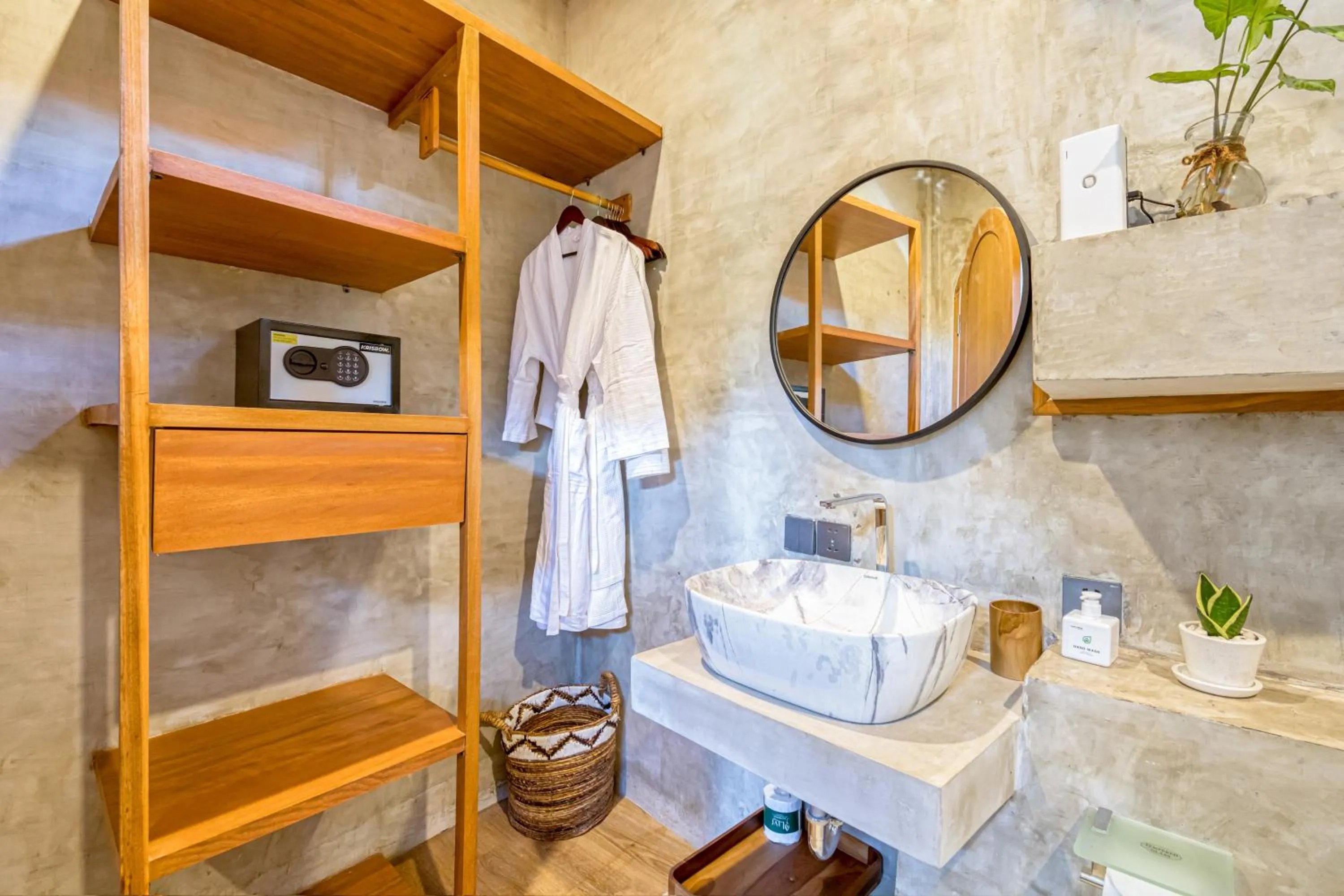 Bathroom in Leafy Home Canggu