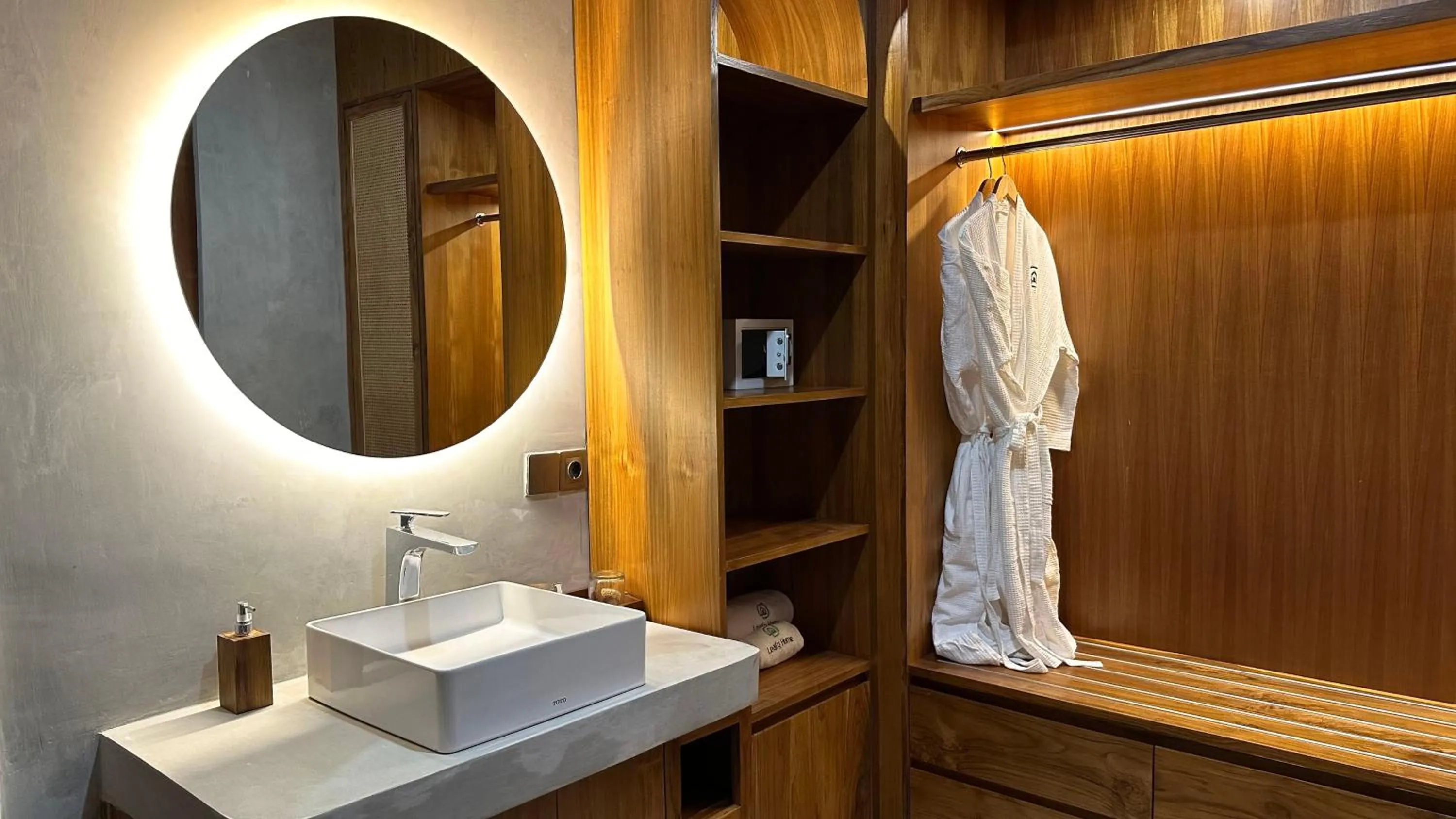 Bathroom in Leafy Home Canggu