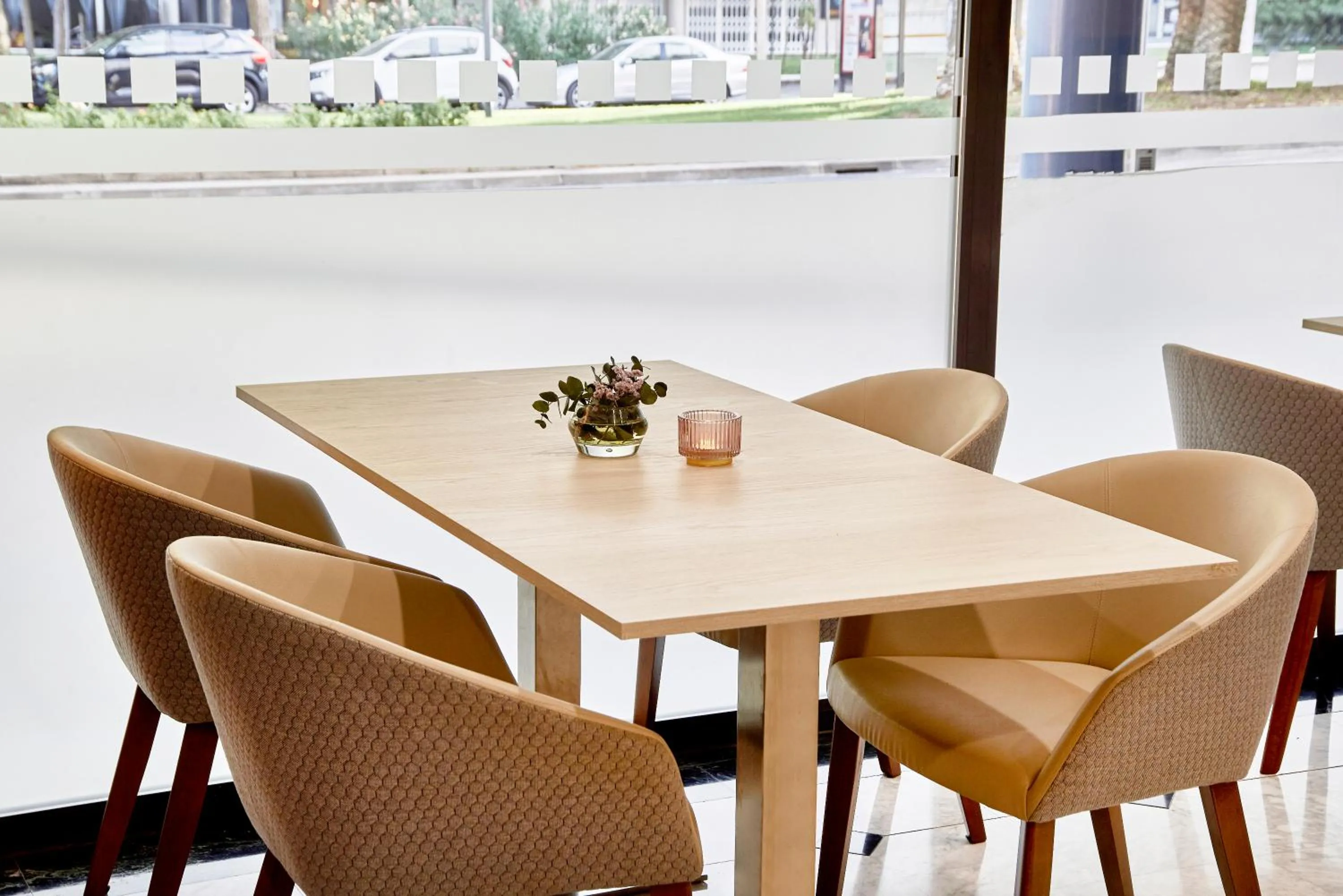 Restaurant/places to eat in NH Ciutat de Reus