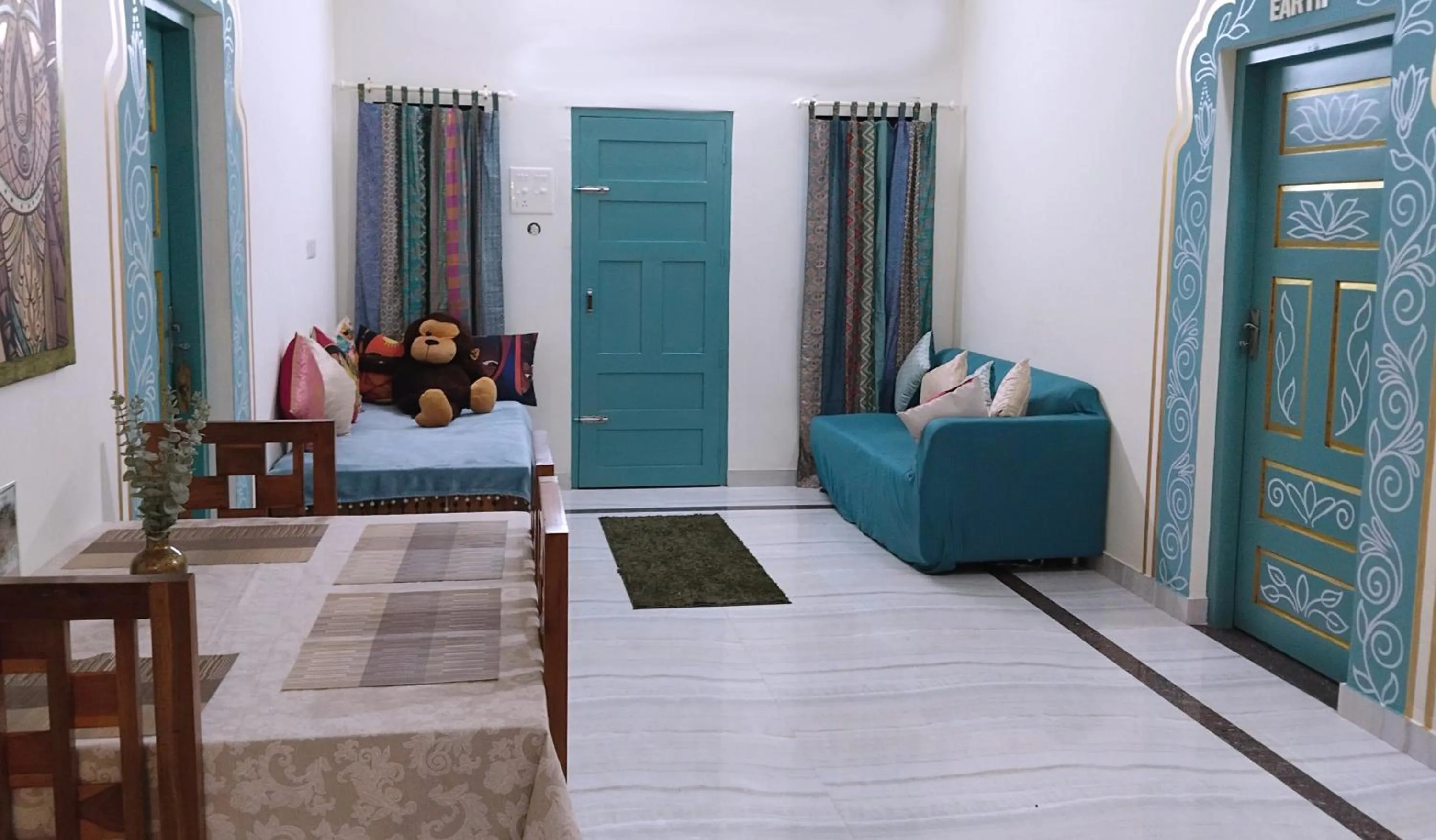 Living room, Bed in Gypsy Walker