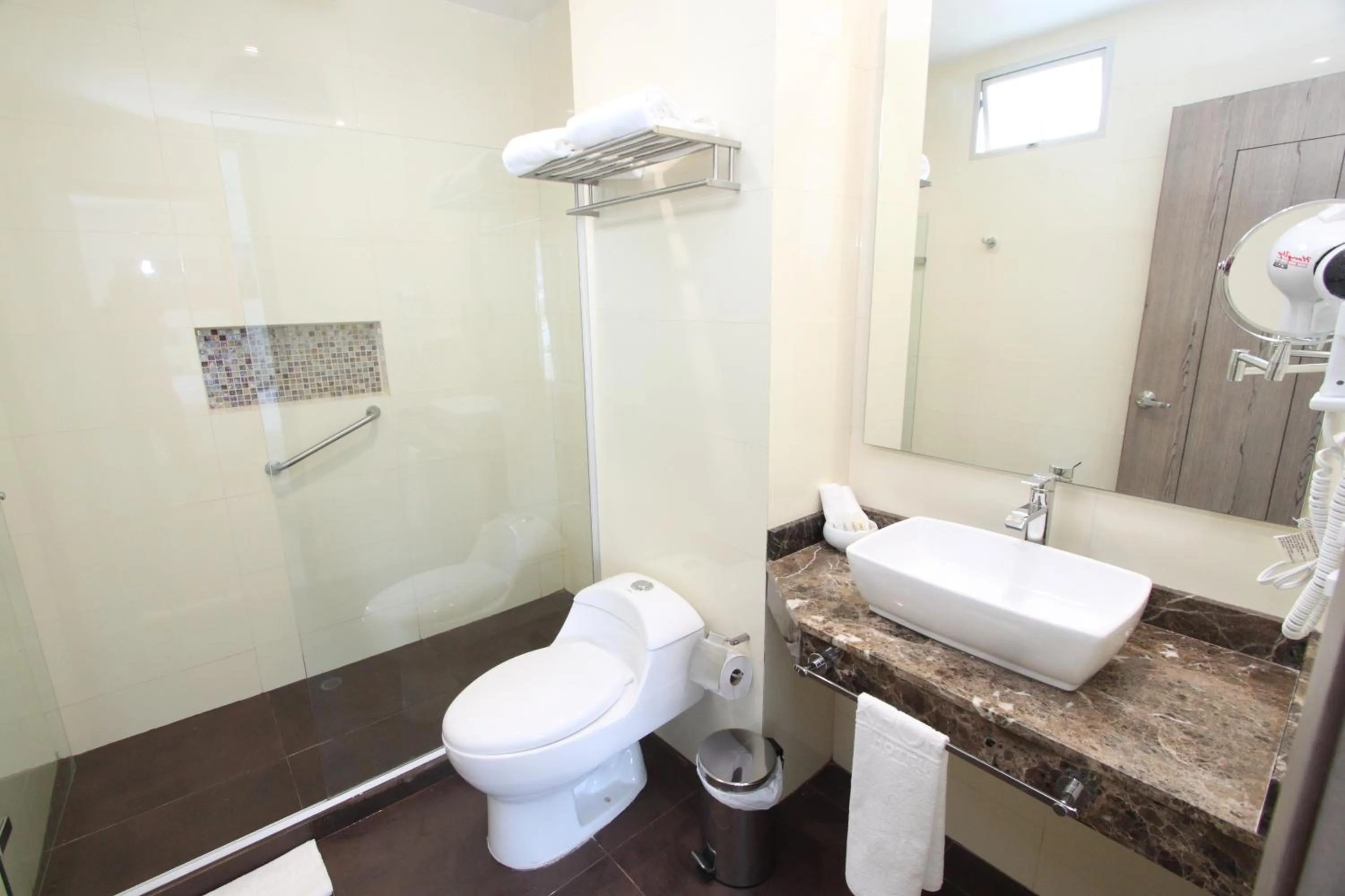 Bathroom in Hotel Oxford Barranquilla