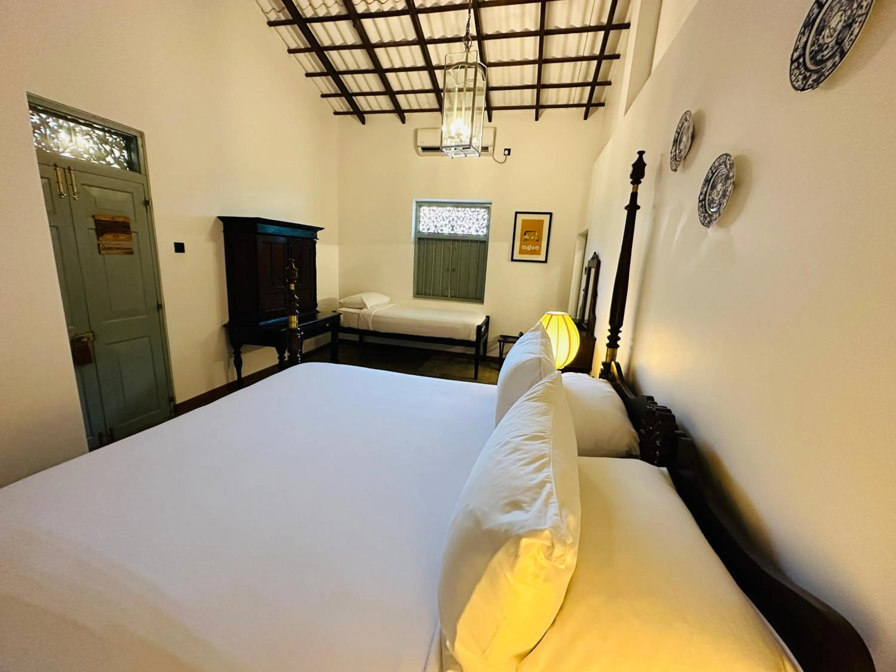 Bed in Moi Talpe by DBI