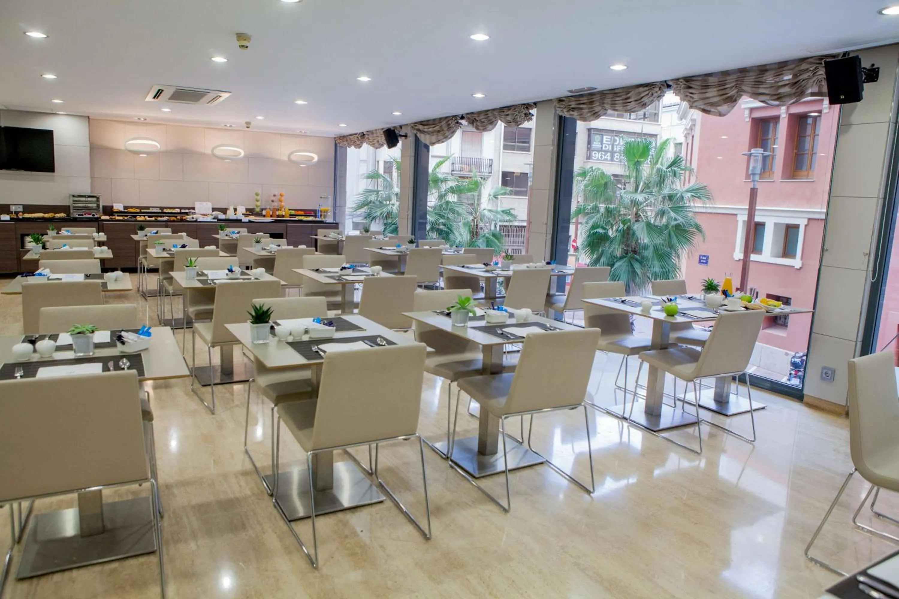 Restaurant/places to eat in NH Castellón Mindoro