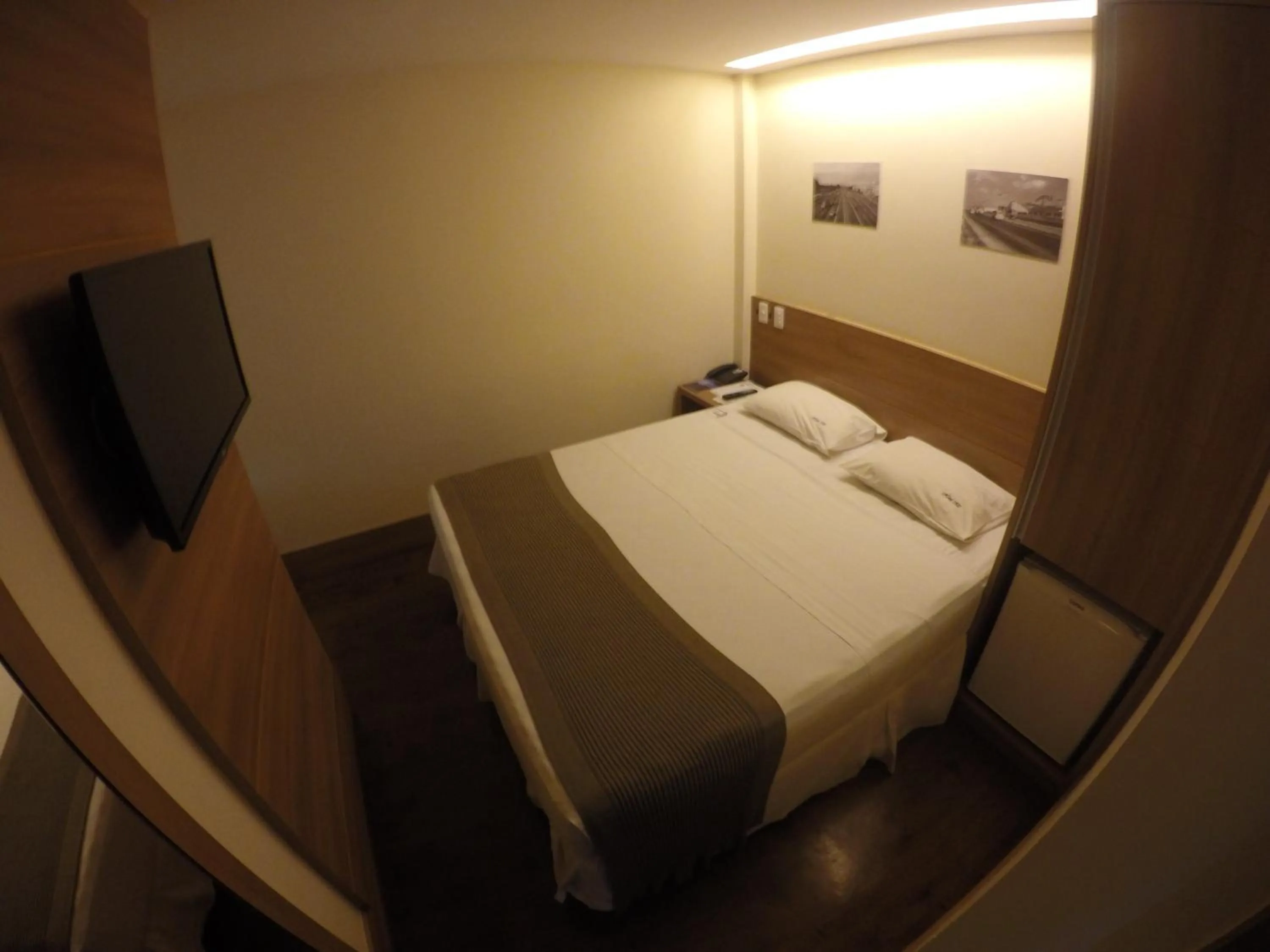 Photo of the whole room, Bed in Samba Rio 1900