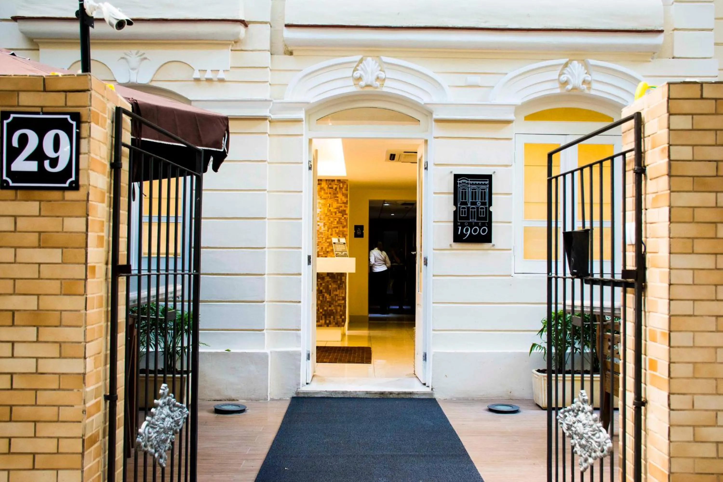 Facade/entrance in Samba Rio 1900