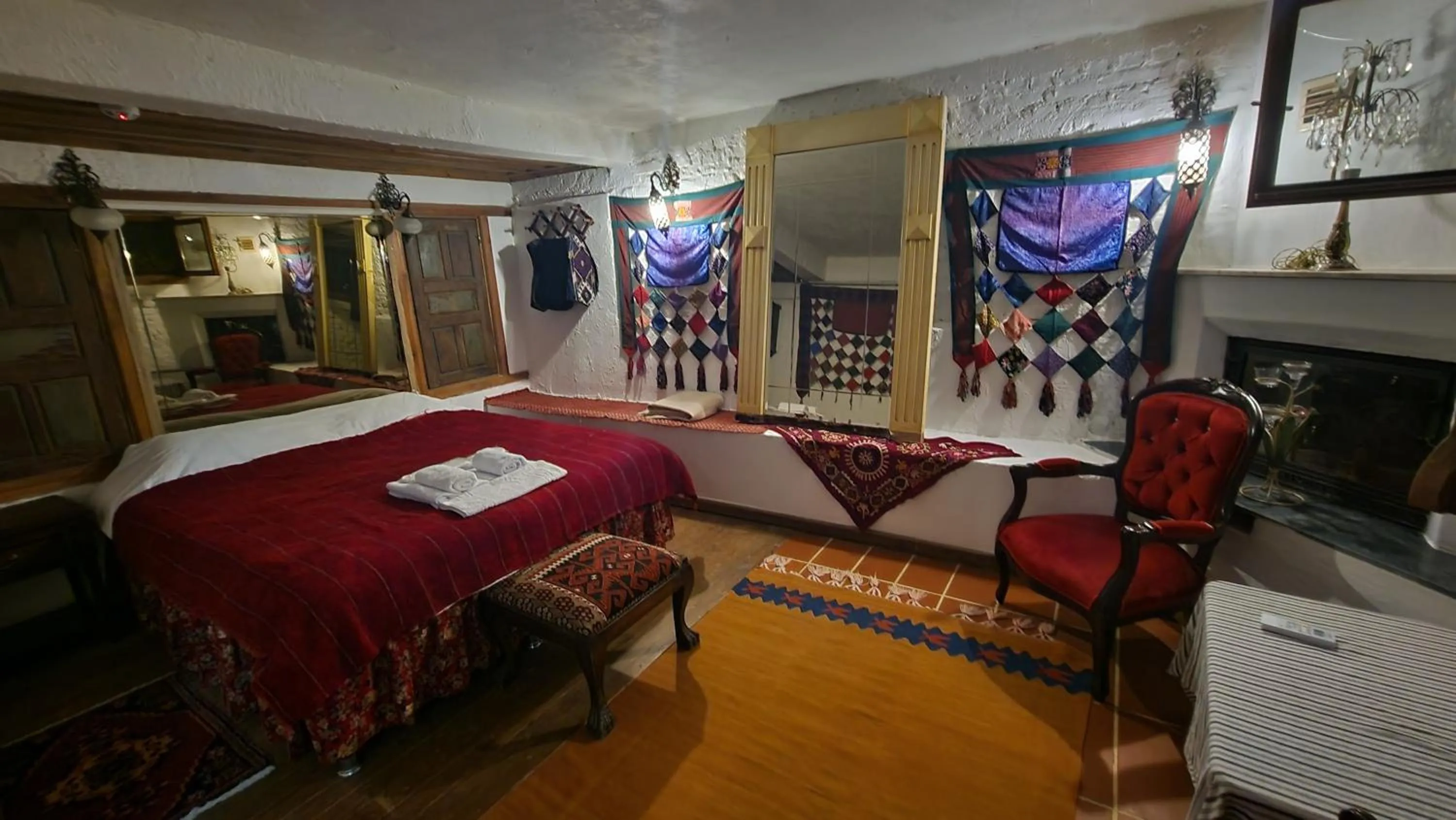 Bed in Şirince Lotus Konakları