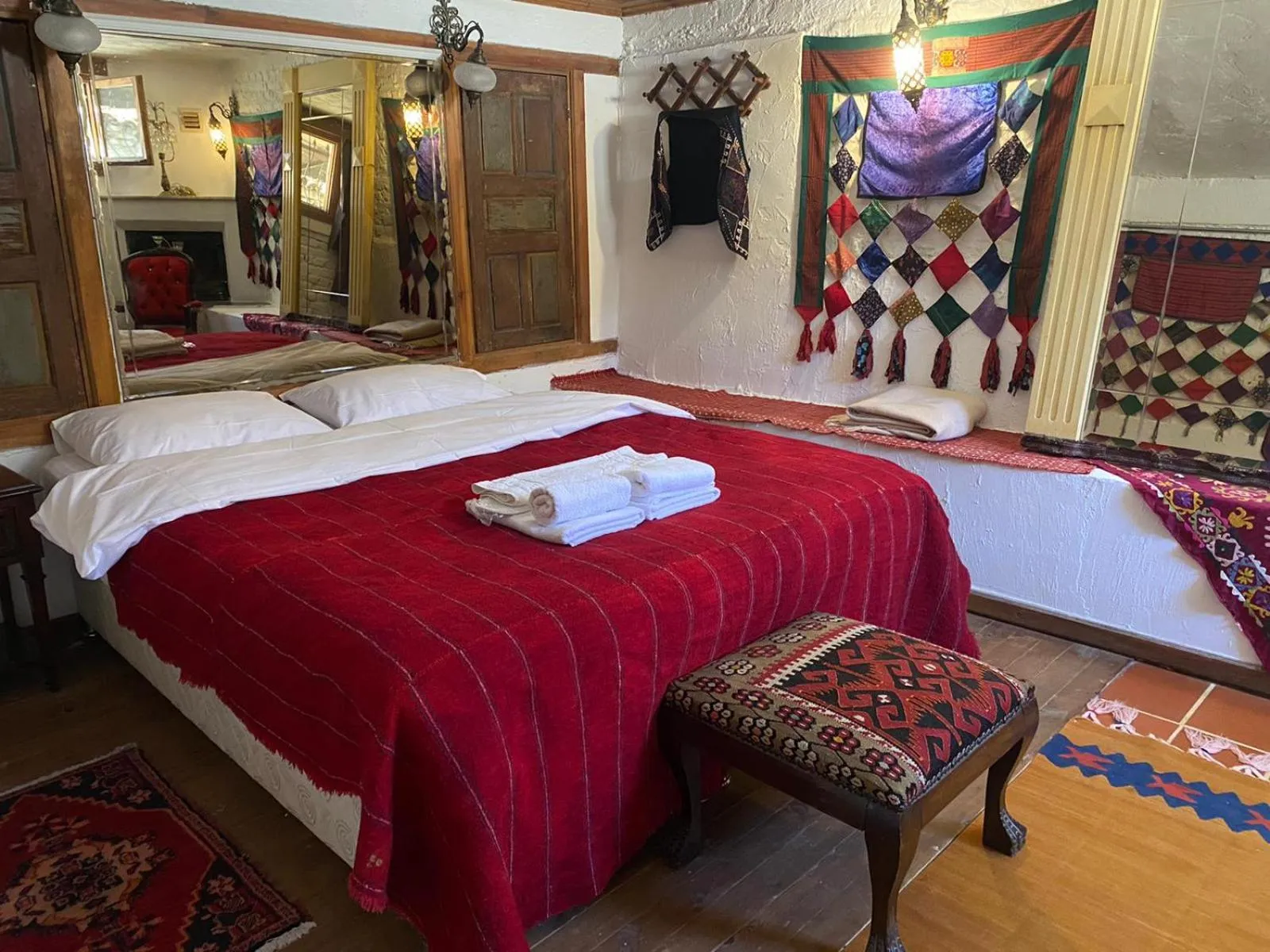 Bed in Şirince Lotus Konakları