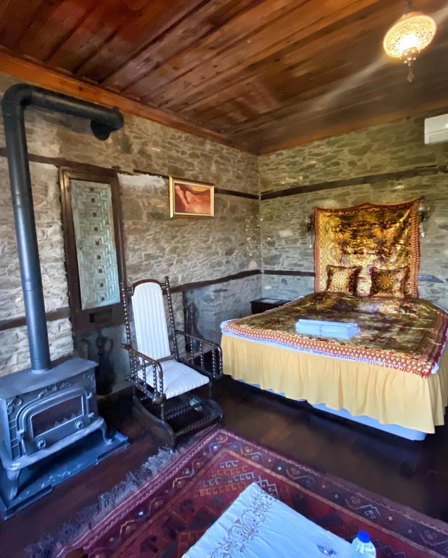 Bed in Şirince Lotus Konakları