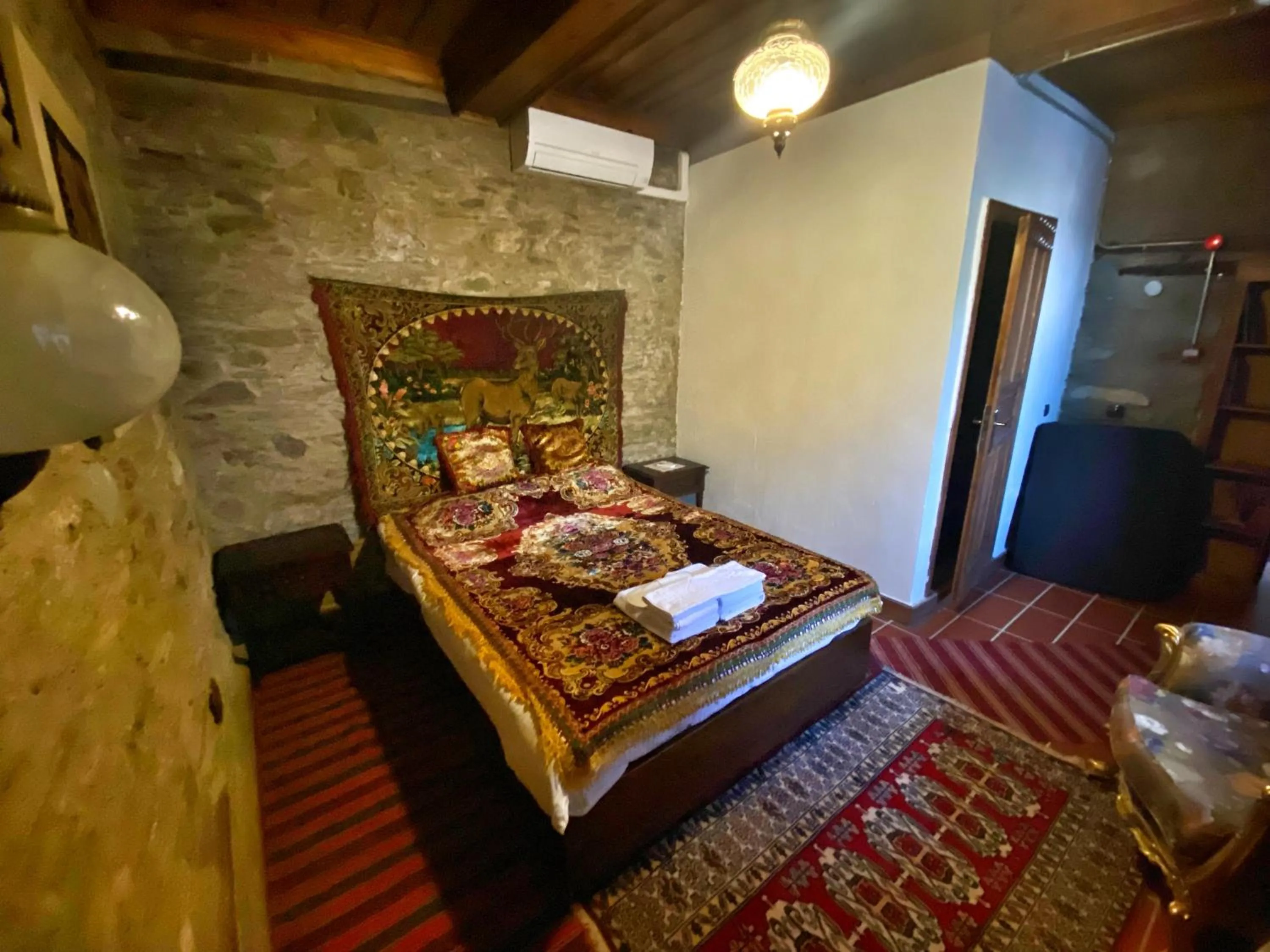 Bed in Şirince Lotus Konakları