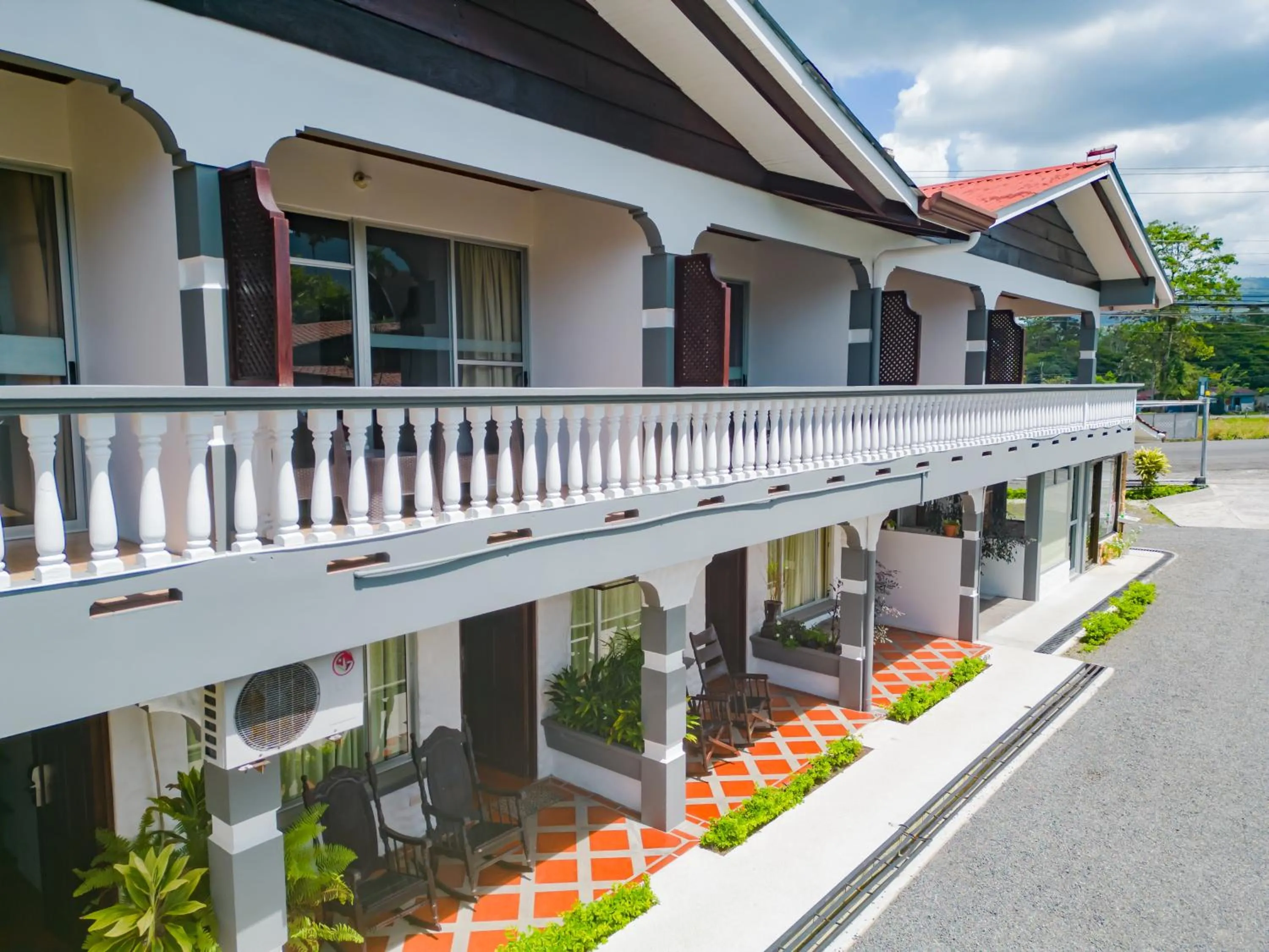 Property building in Hotel Sierra Arenal