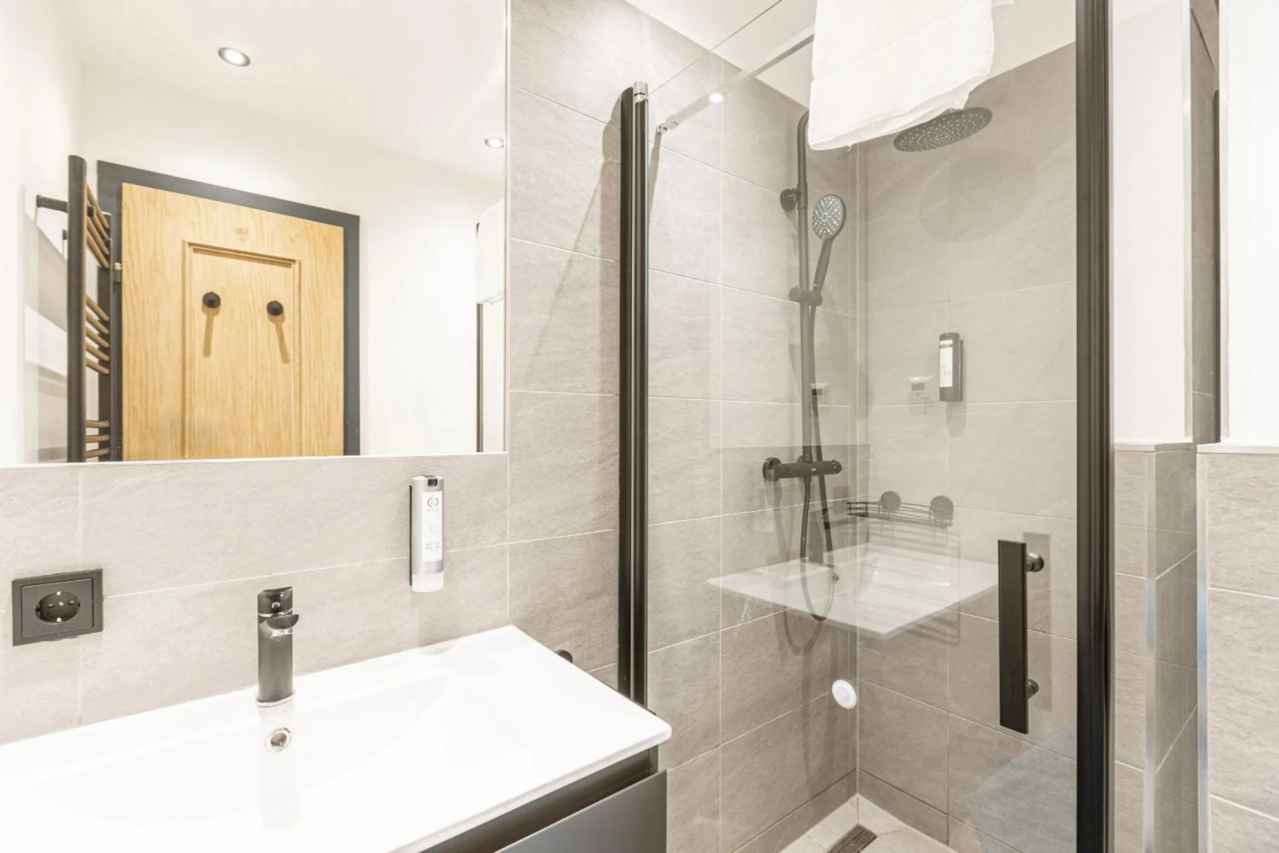 Shower in Saalbach Suites by ALPS RESORTS