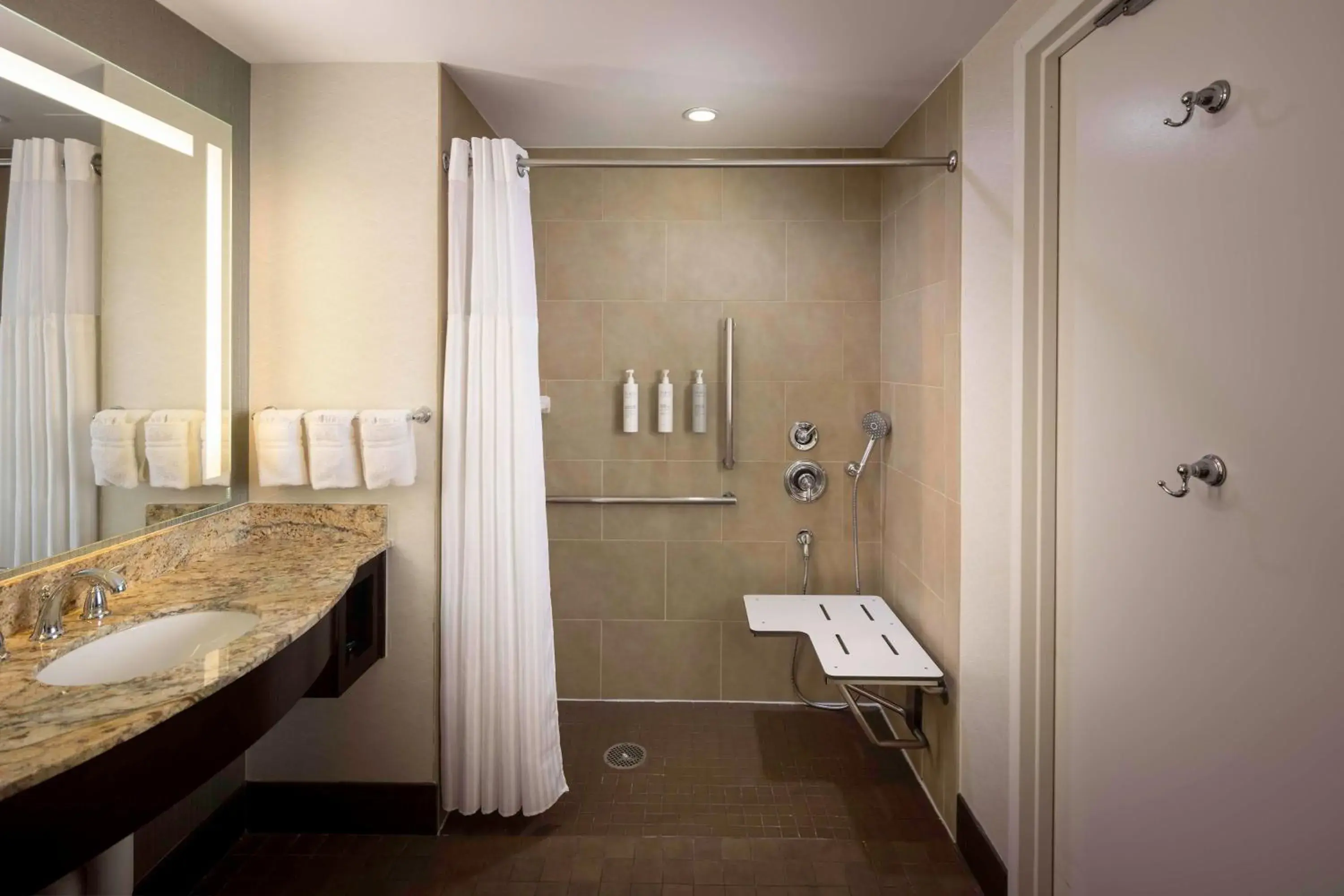 King Room - Hearing Access in Hilton Garden Inn Washington DC/Georgetown Area King Room - Hearing Access in Hilton Garden Inn Washington DC/Georgetown Area