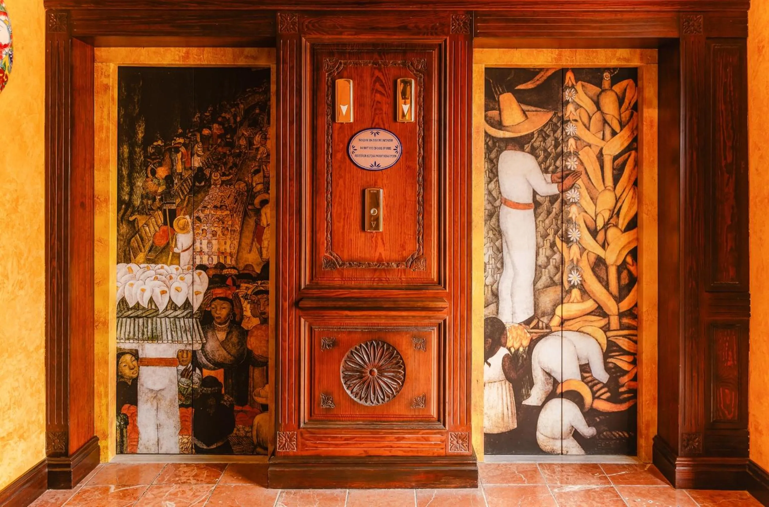 Decorative detail in Europe Villa Cortes GL